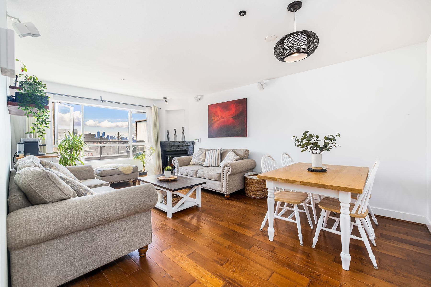 202 118 2ND STREET EAST, R3067483, BC,