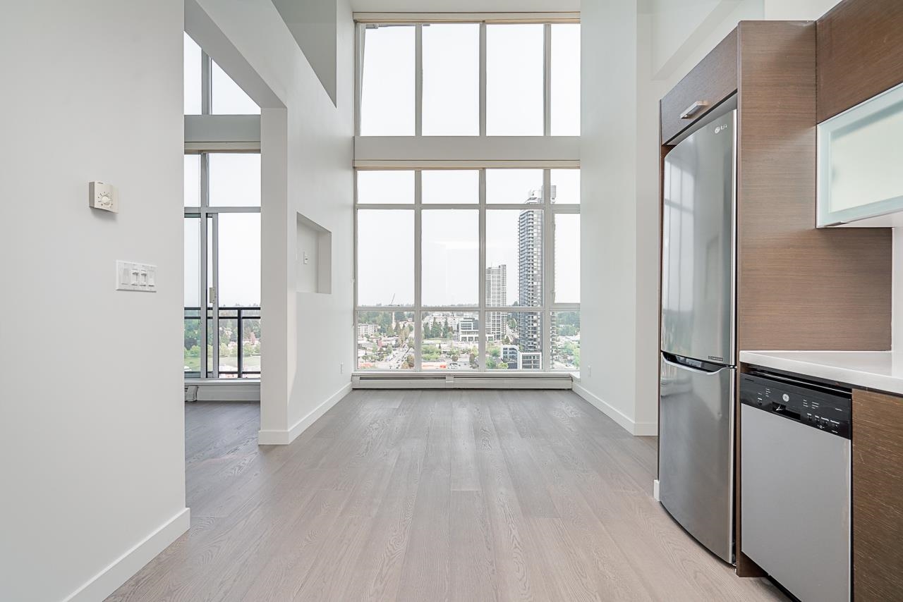 2501 10777 UNIVERSITY DRIVE, R3067580, BC,