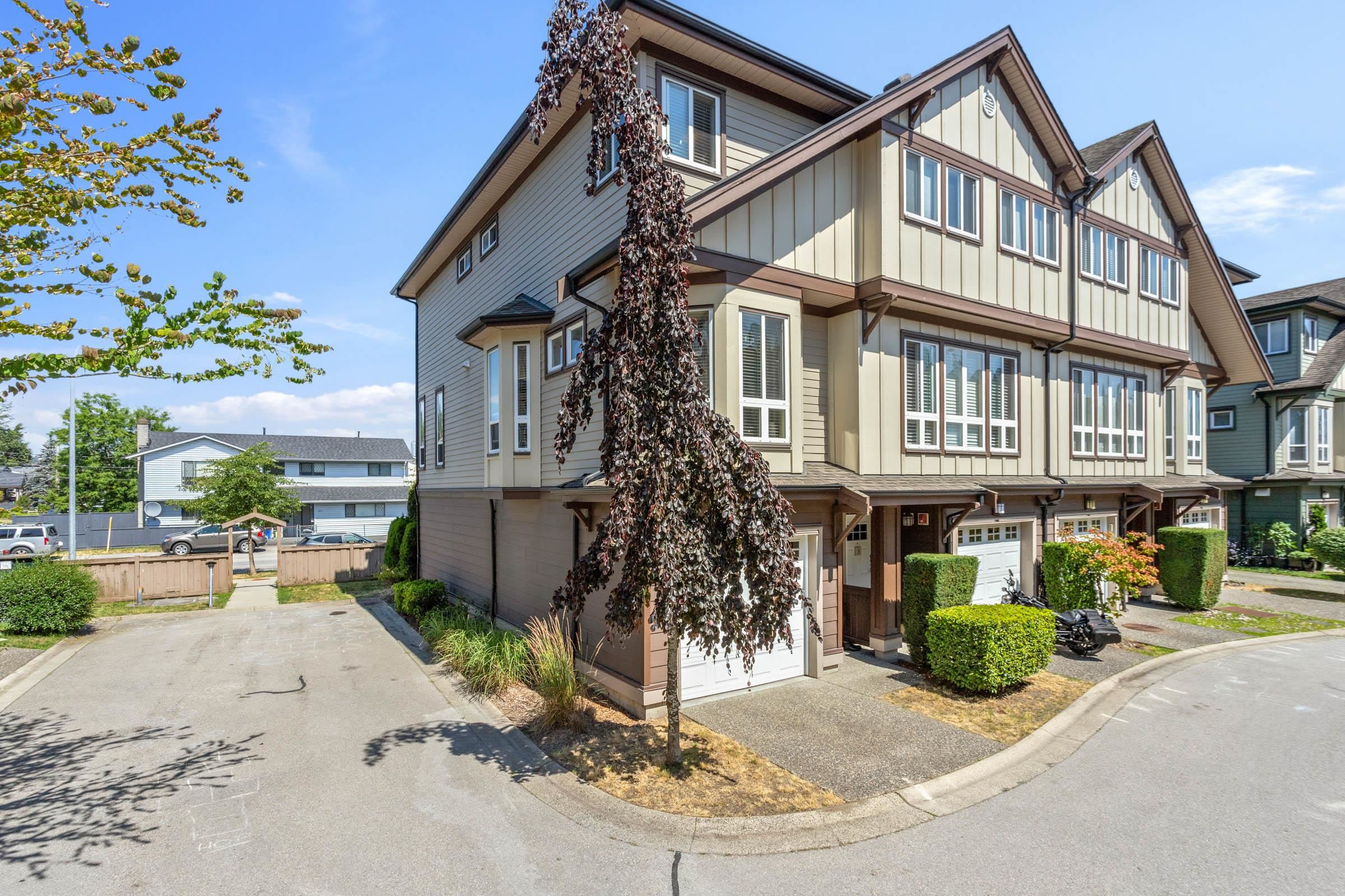 4 160 PEMBINA STREET, R3067597, BC,