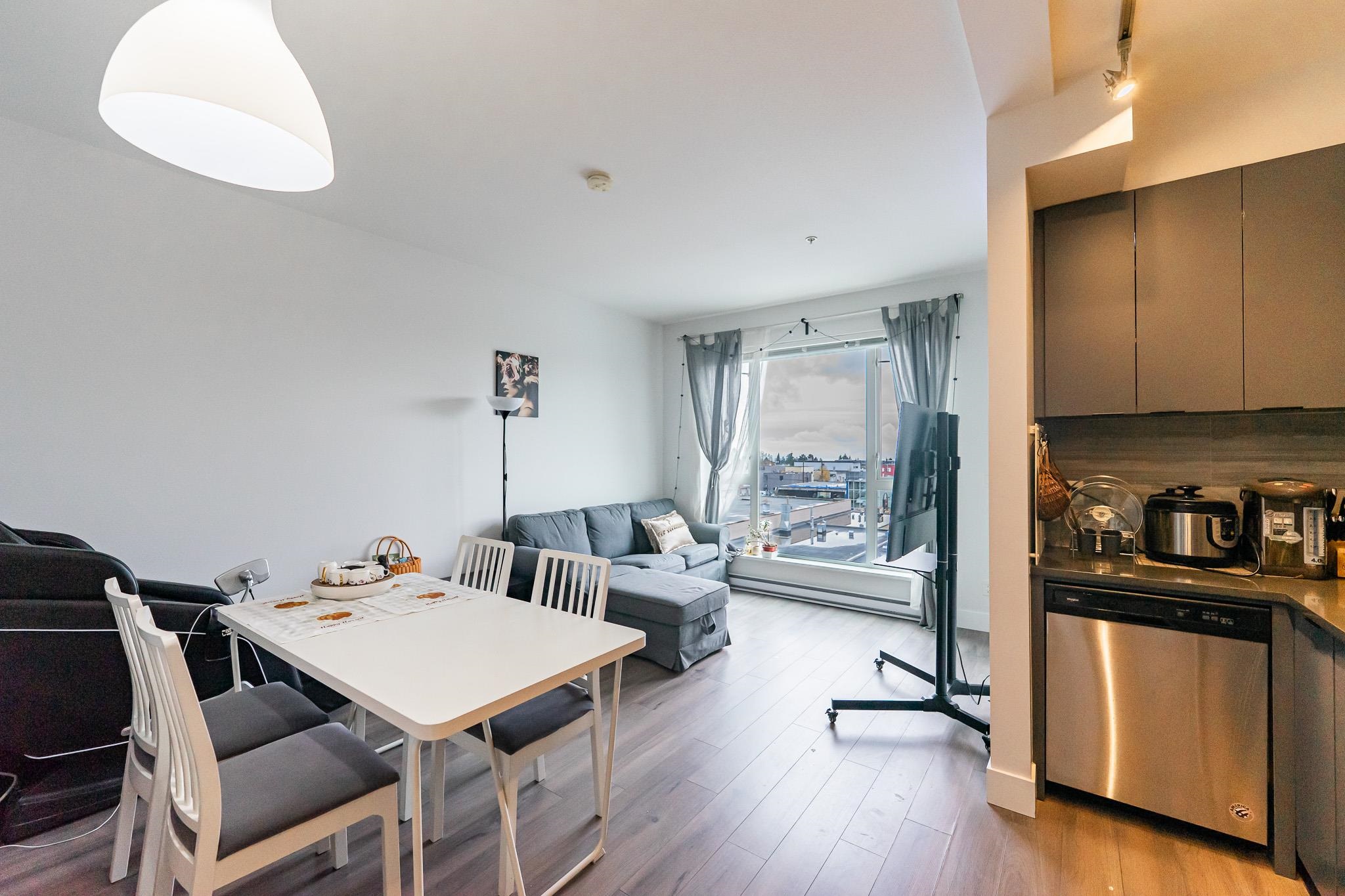 PH35 5355 LANE STREET, R3067616, BC,