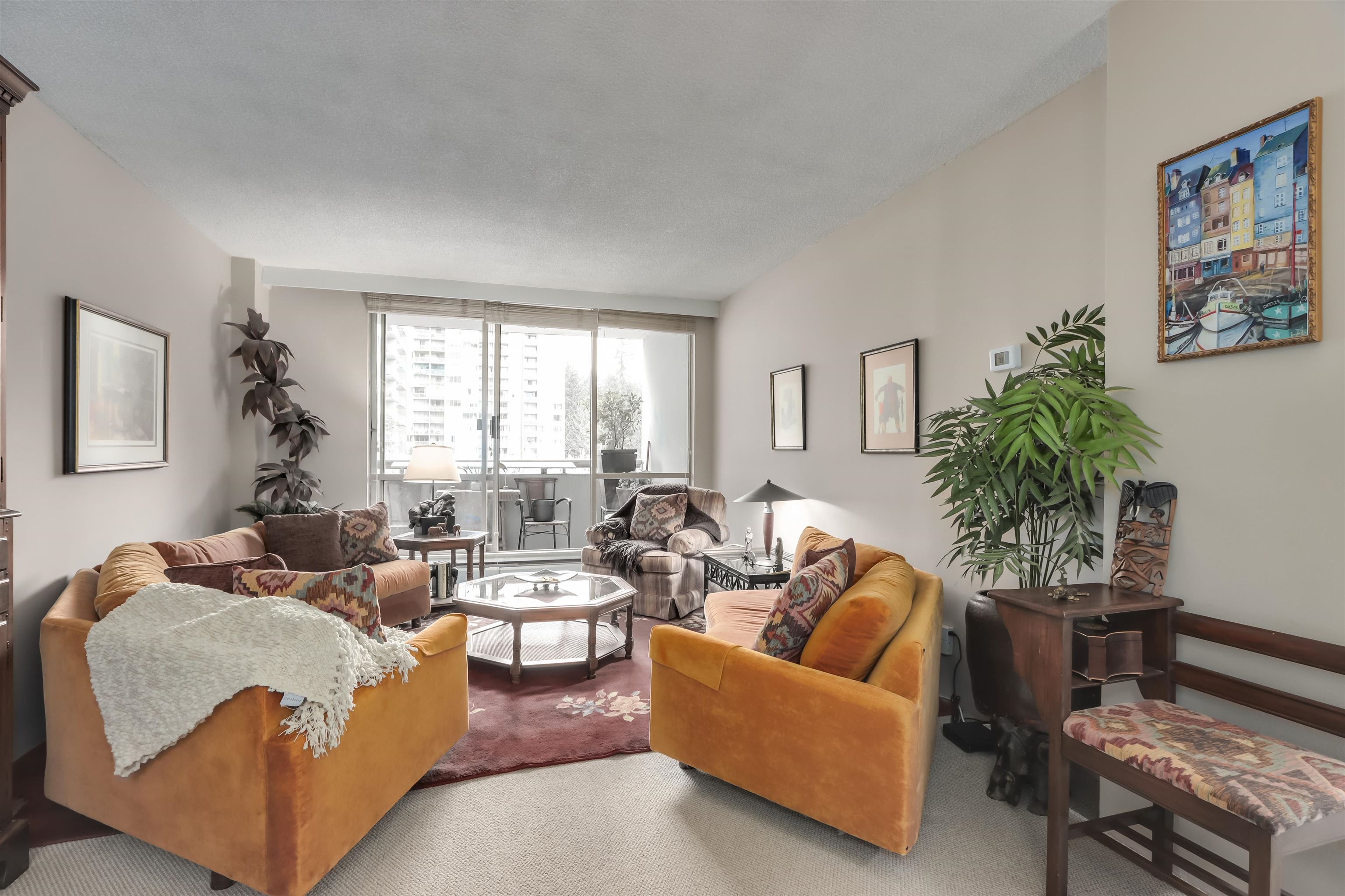 208 2016 FULLERTON AVENUE, R3067644, BC,