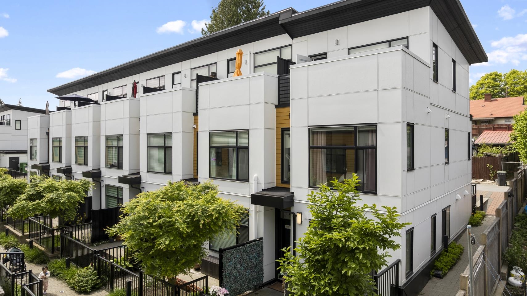 13 1211 EIGHTH AVENUE, R3067685, BC,