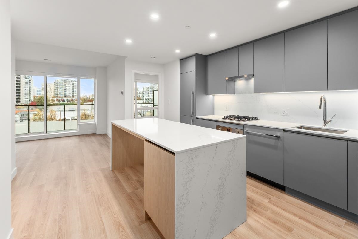 507 7977 LANSDOWNE ROAD, R3067699, BC,