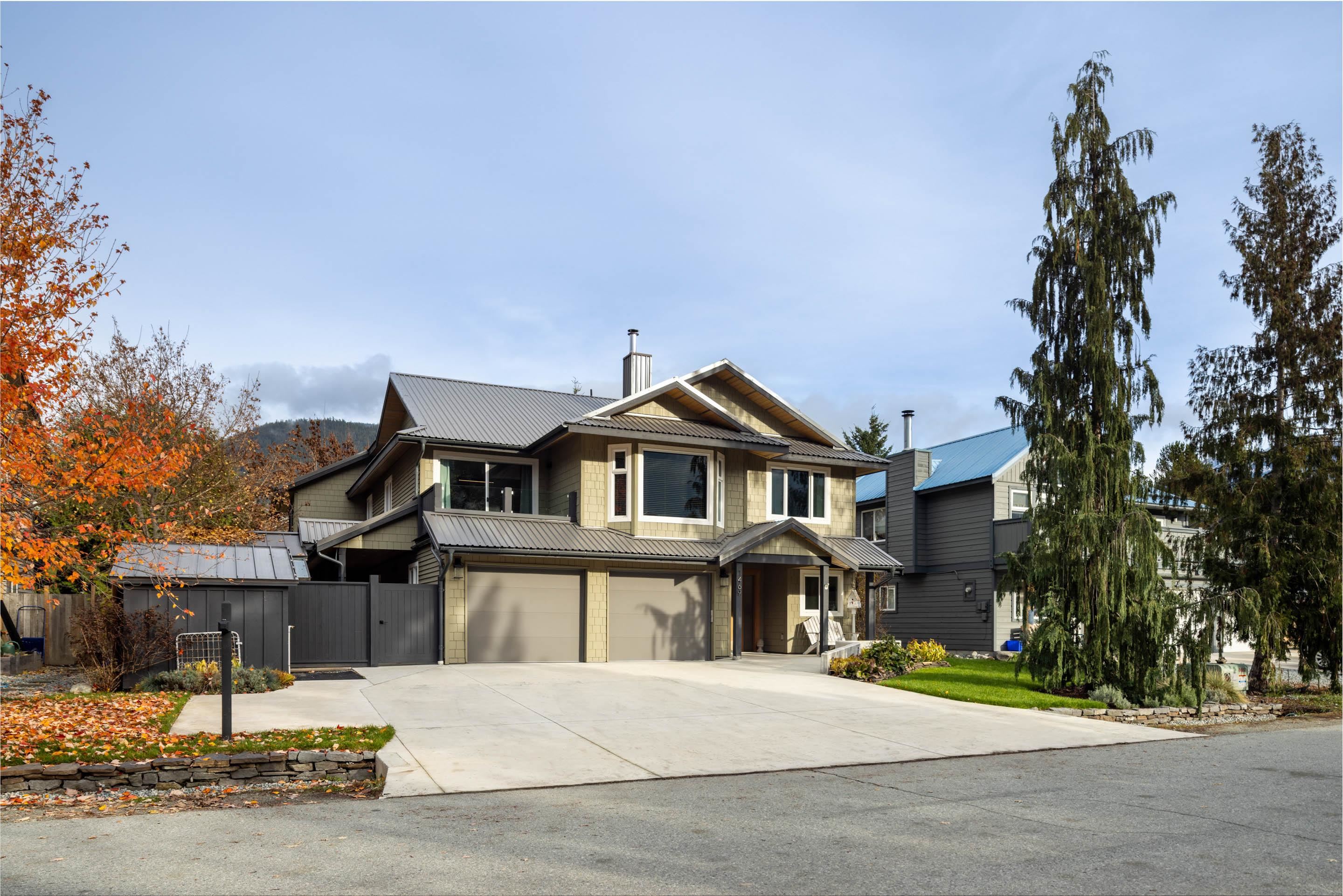 1469 OLIVE STREET, Pemberton BC V0N 2L0, R3067735, BC,