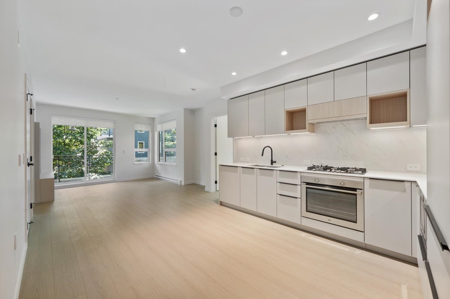 60X 2015 ST JOHNS ROAD, R3067746, BC,