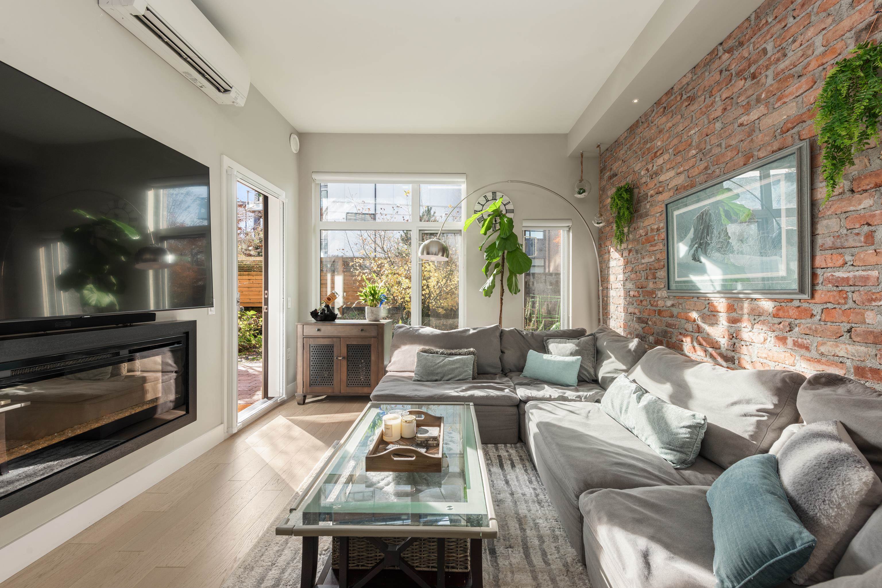 116 262 SALTER STREET, R3067905, BC,