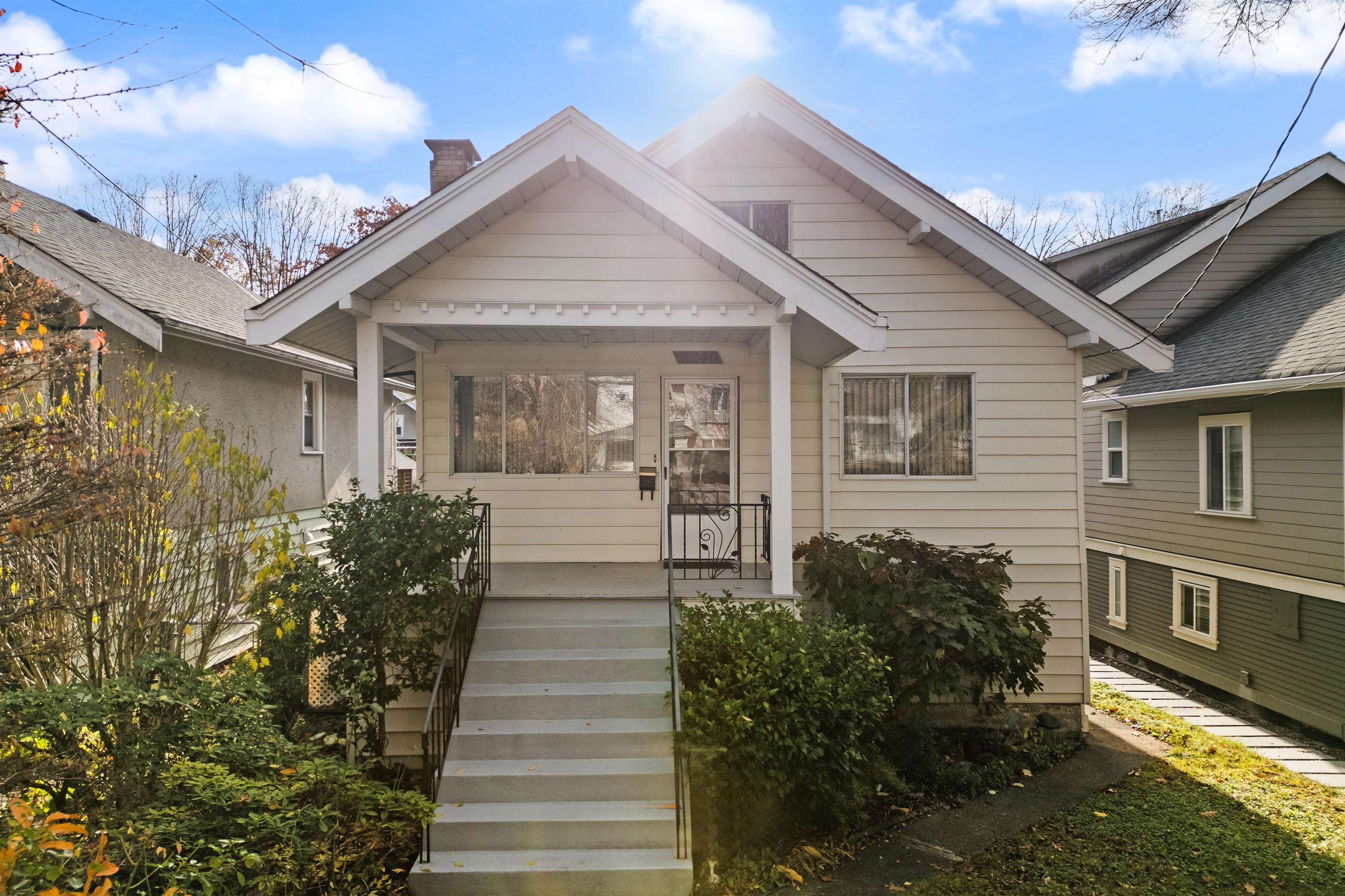 2240 E 6TH AVENUE, Vancouver BC V5N 1R1, R3068108, BC,