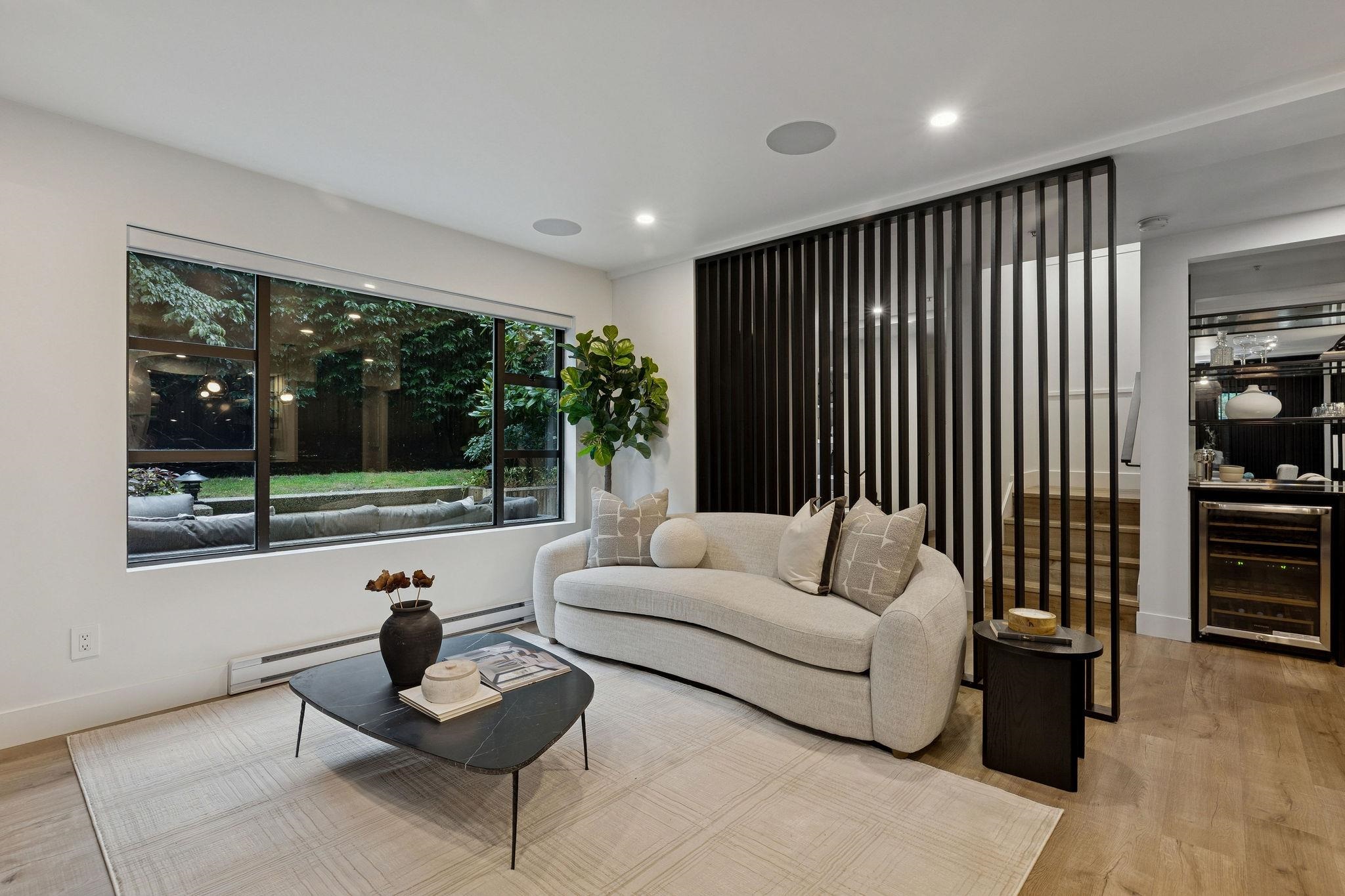 104 2119 YEW STREET, R3068311, BC,