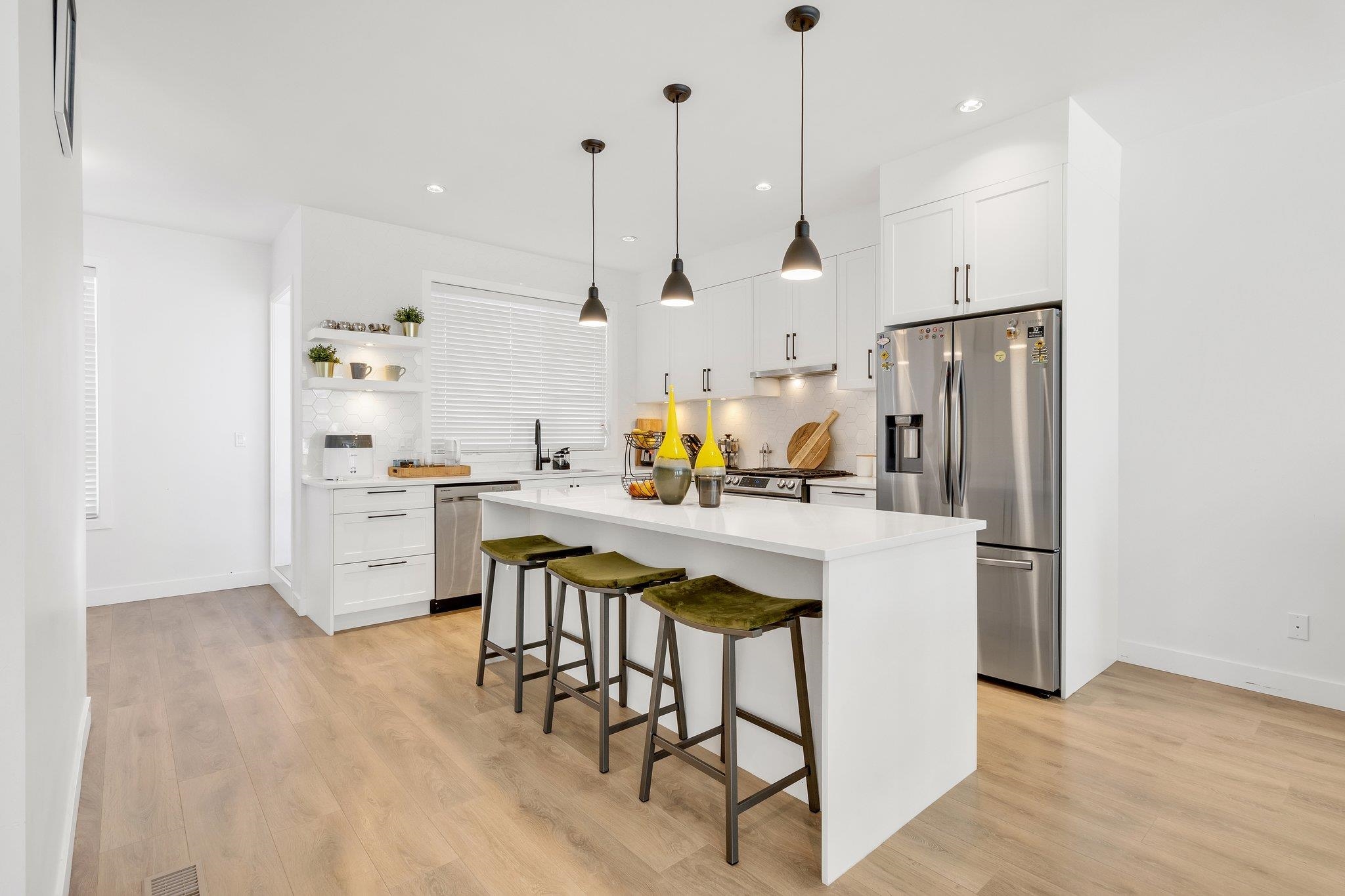 21 7127 193A STREET, R3068332, BC,