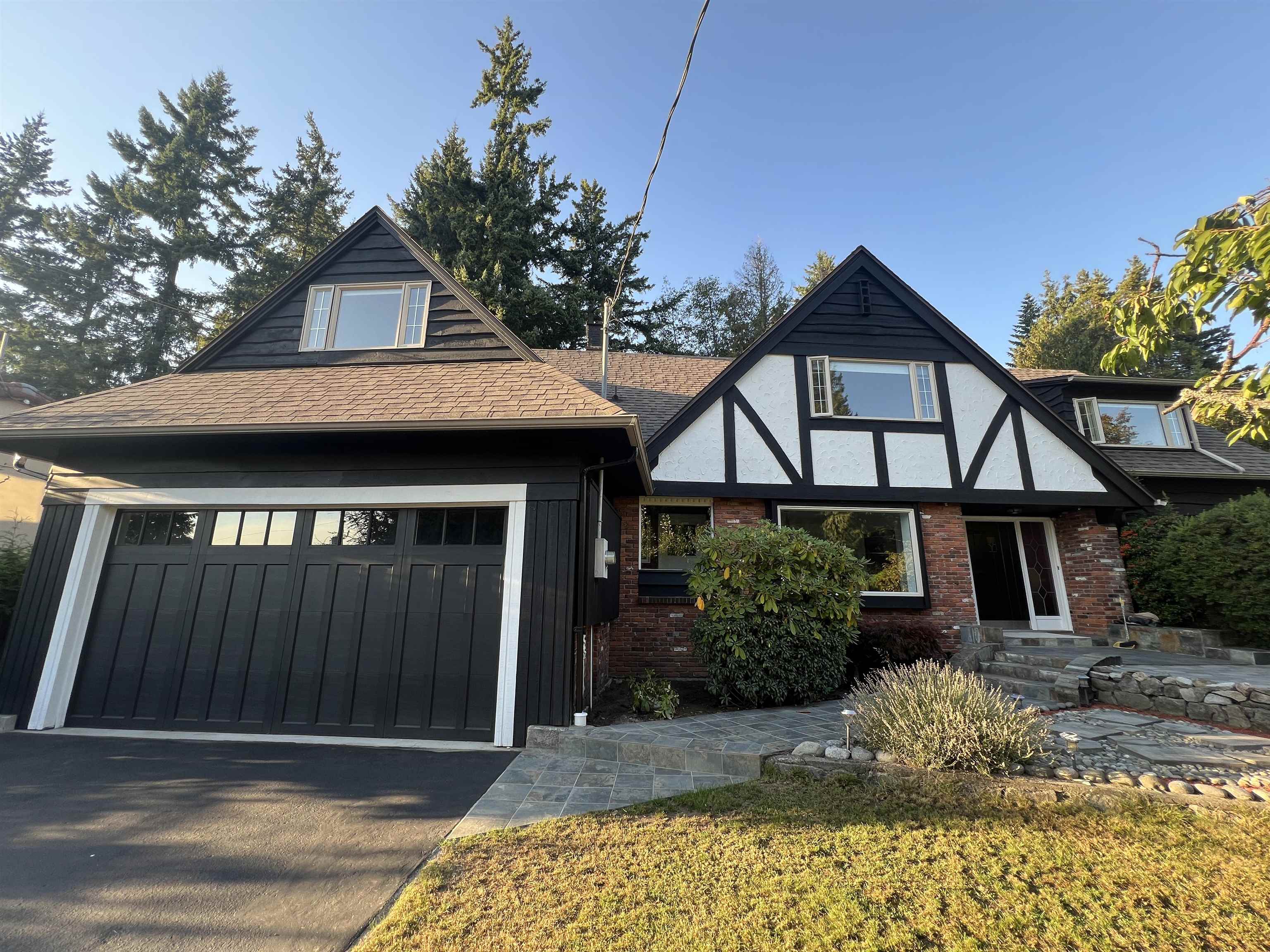 3791 SOUTHRIDGE AVENUE, West Vancouver BC V7V 3H9, R3068449, BC,