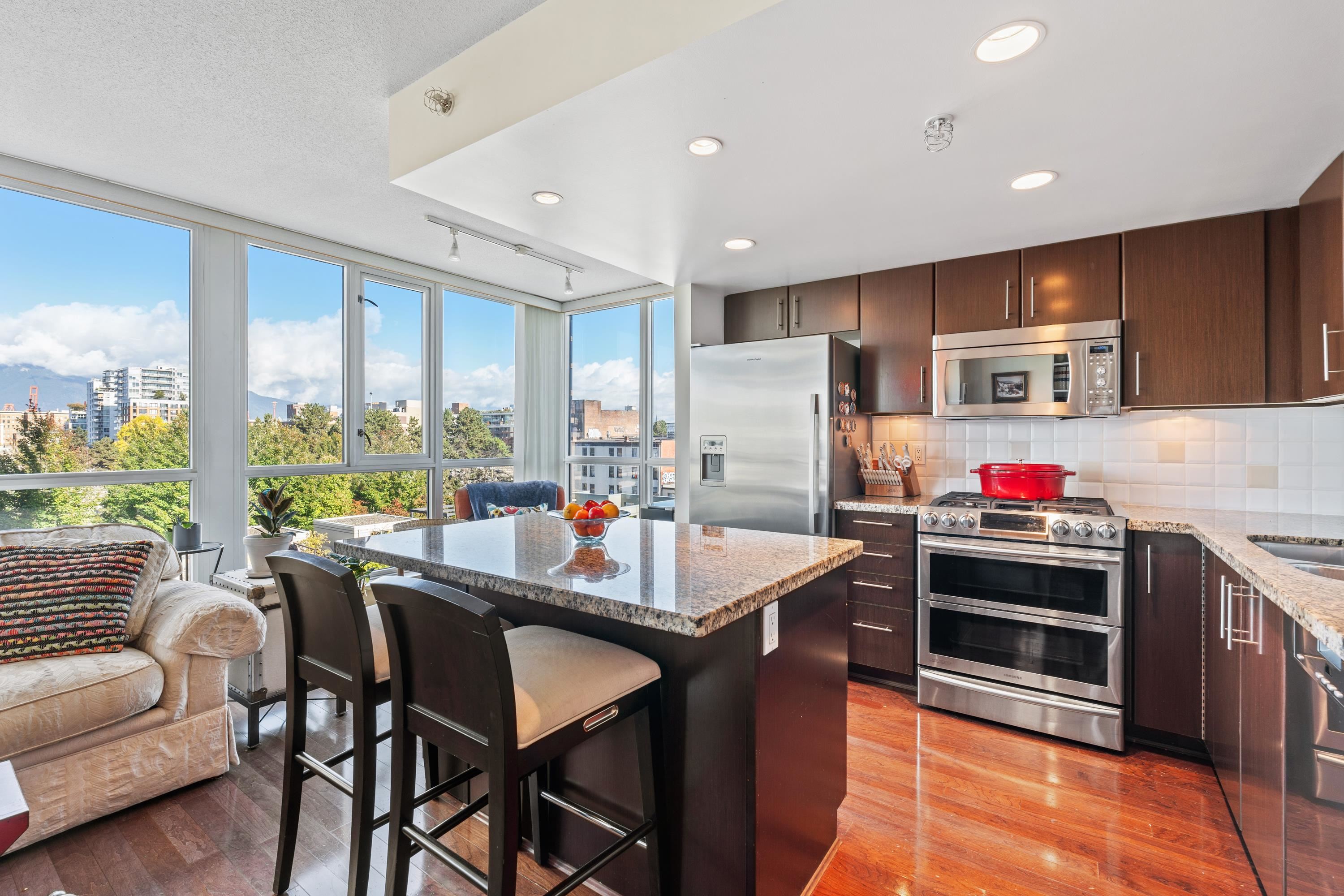 701 120 MILROSS AVENUE, R3068516, BC,