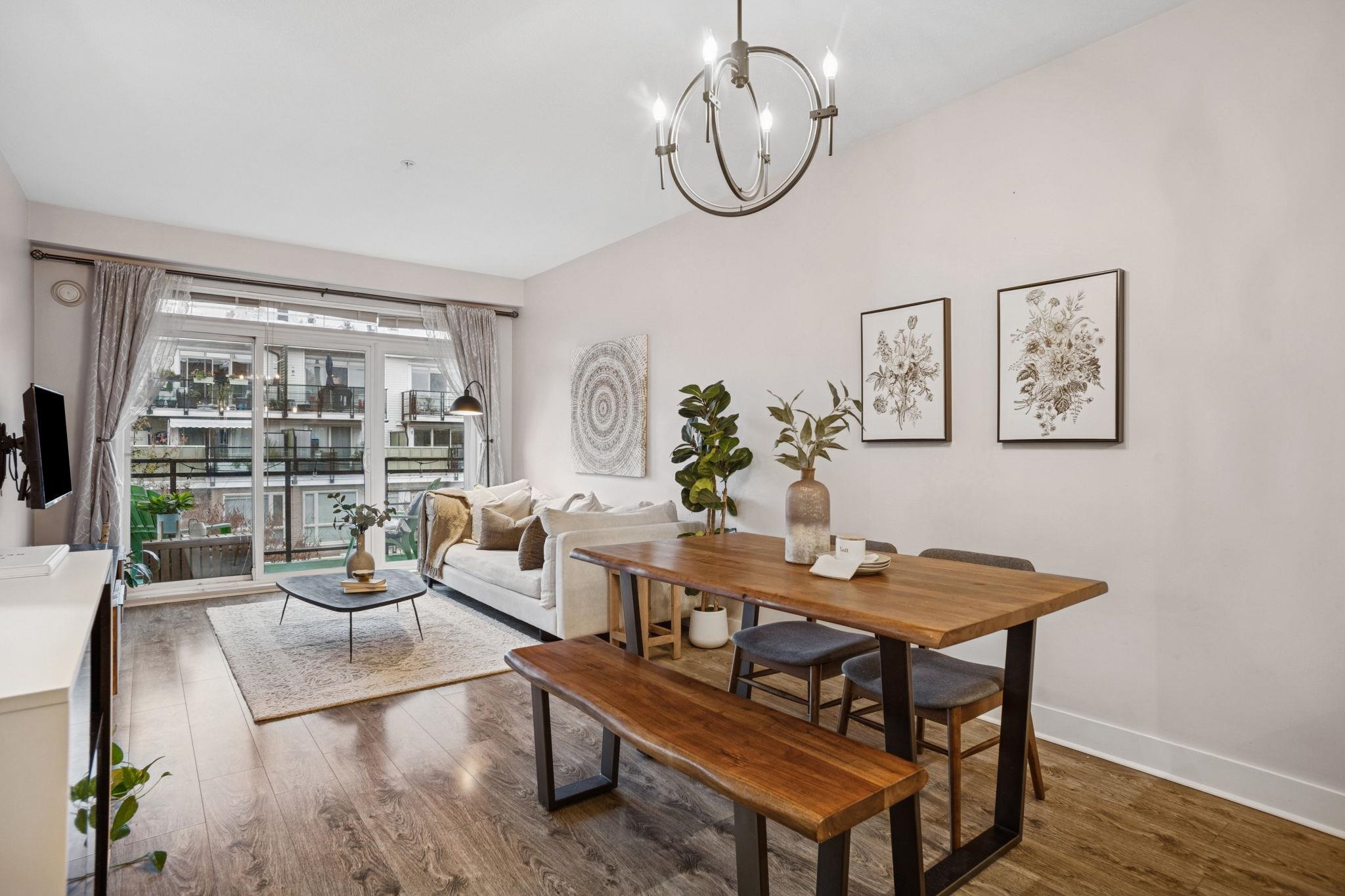 303 733 14 STREET, R3068593, BC,