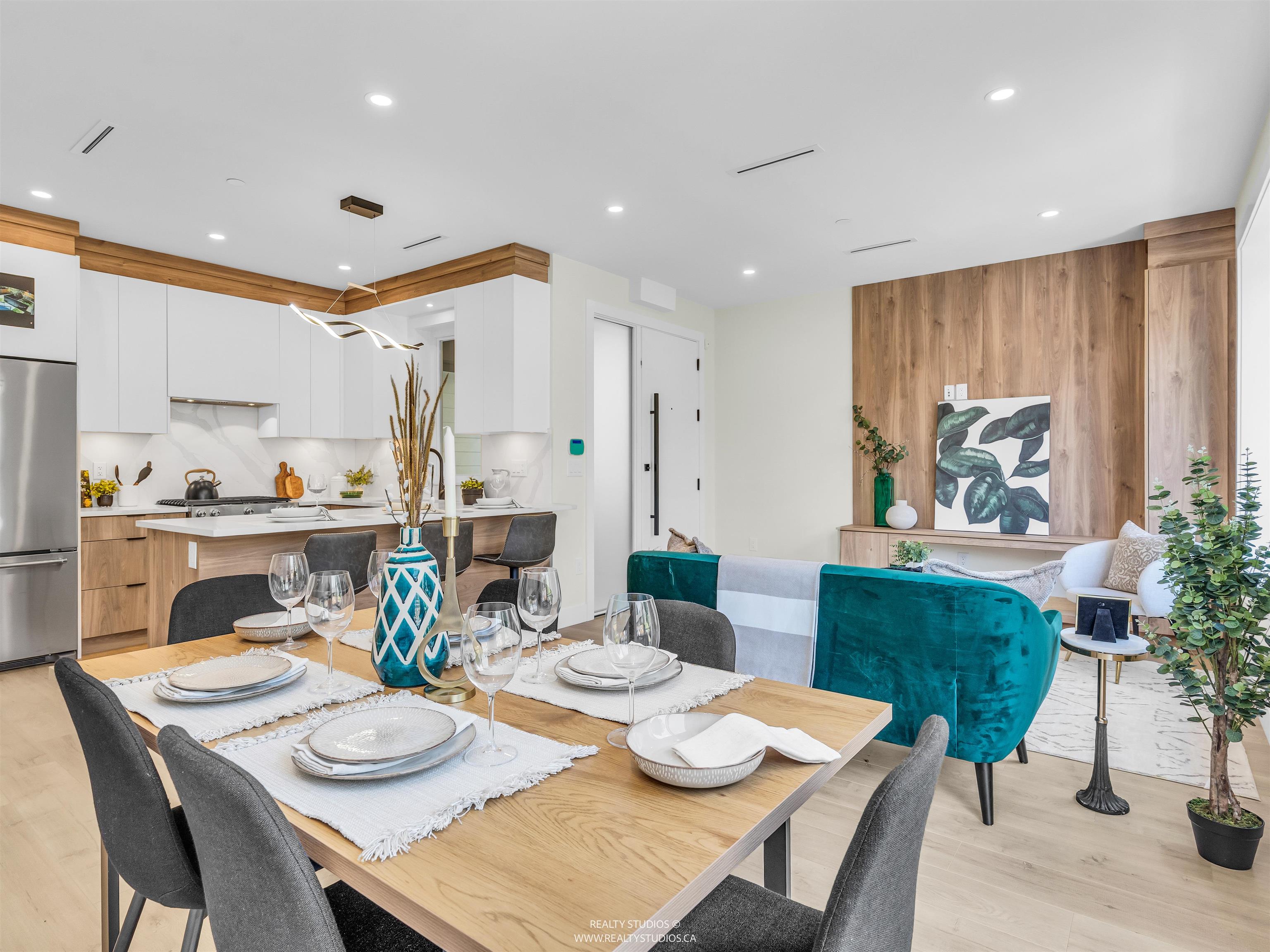 2 5221 CLARENDON STREET, R3068752, BC,