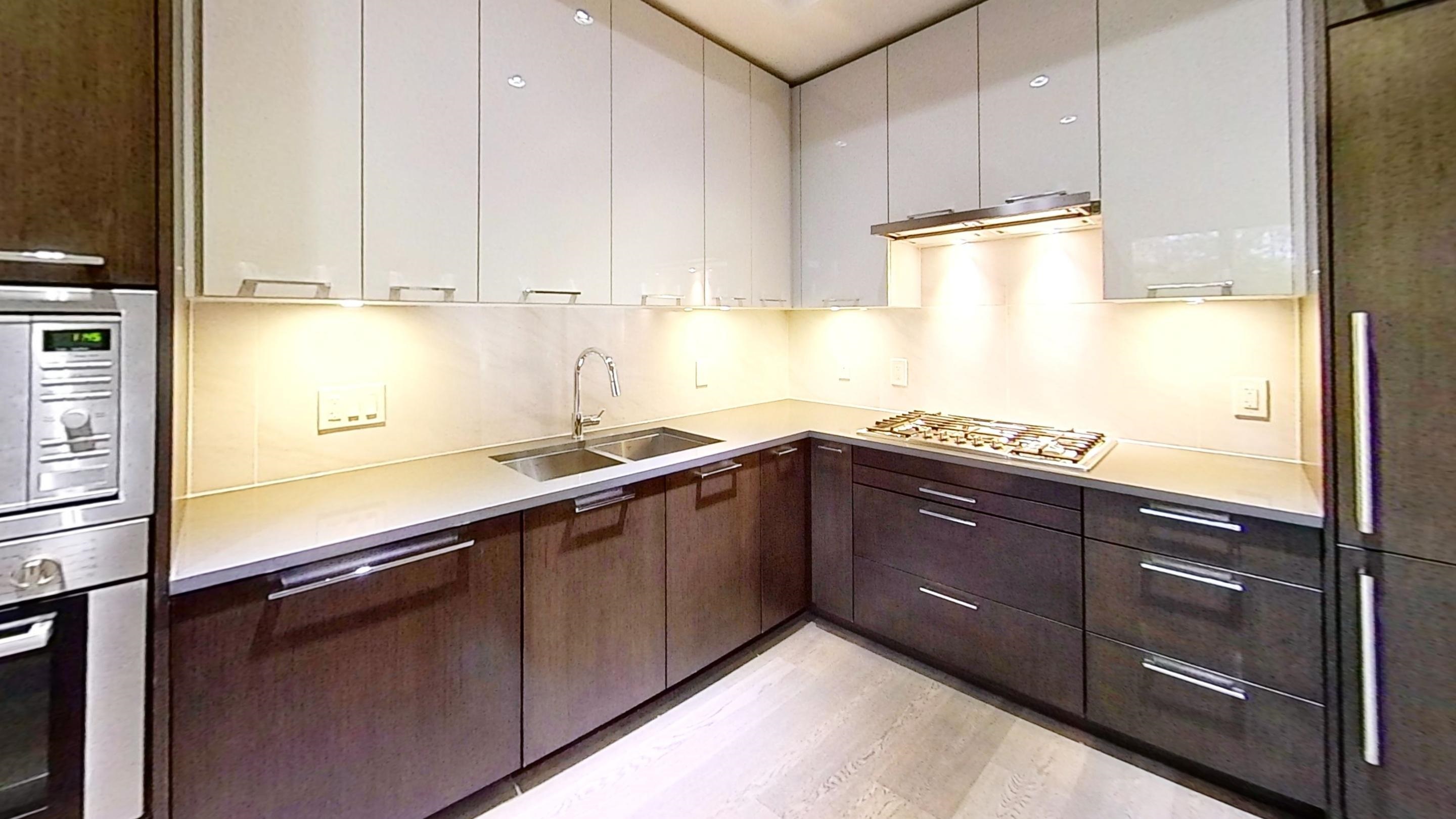 1xx 4033 MAY DRIVE, R3068988, BC,