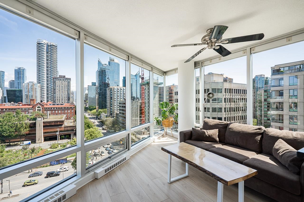 1202 1003 BURNABY STREET, R3069042, BC,