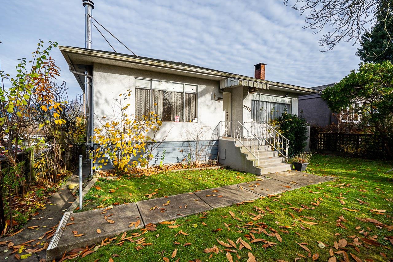 3205 E 3RD AVENUE, Vancouver BC V5M 1J4, R3069175, BC,