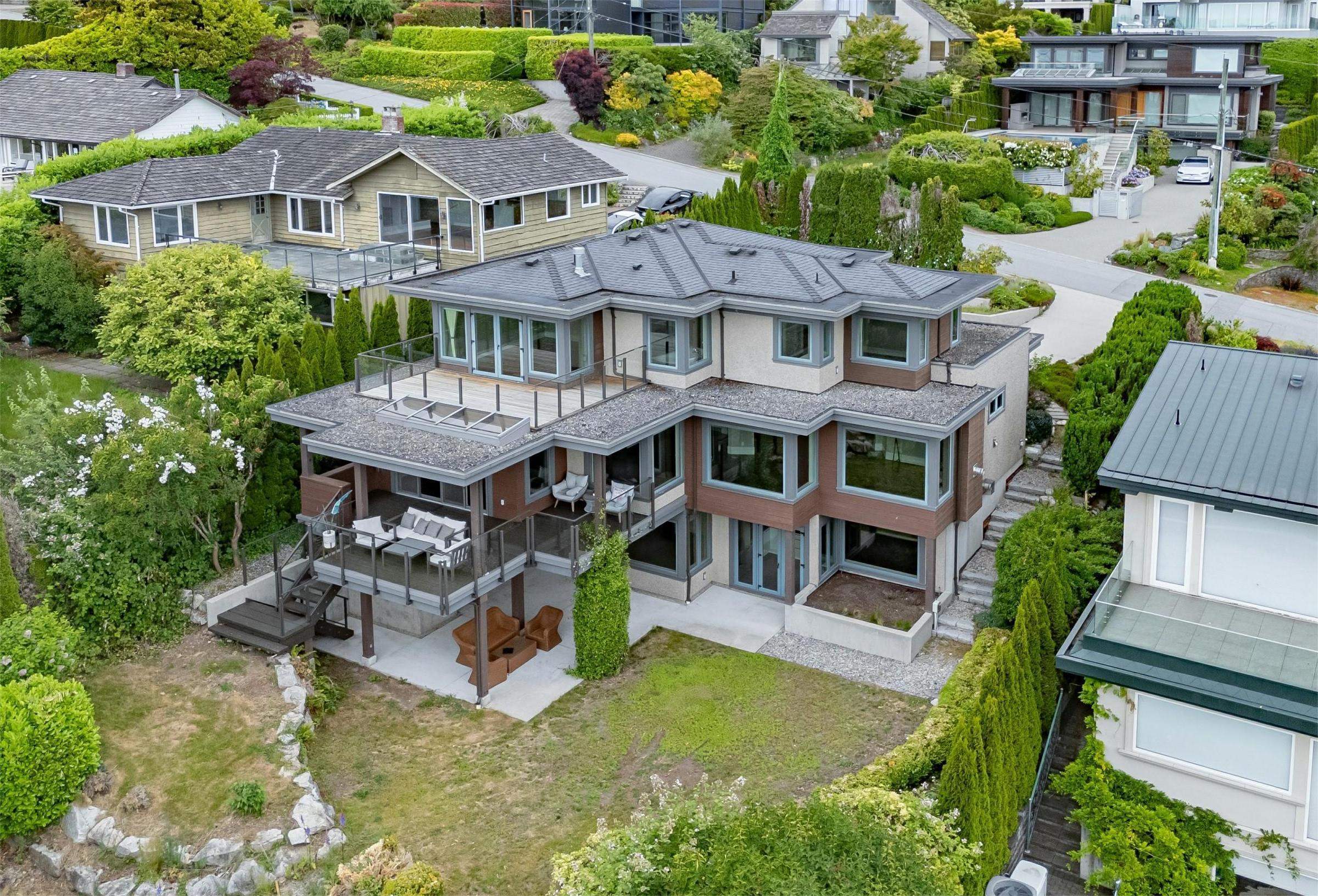 2548 MATHERS AVENUE, West Vancouver BC V7V 2J1, R3069271, BC,