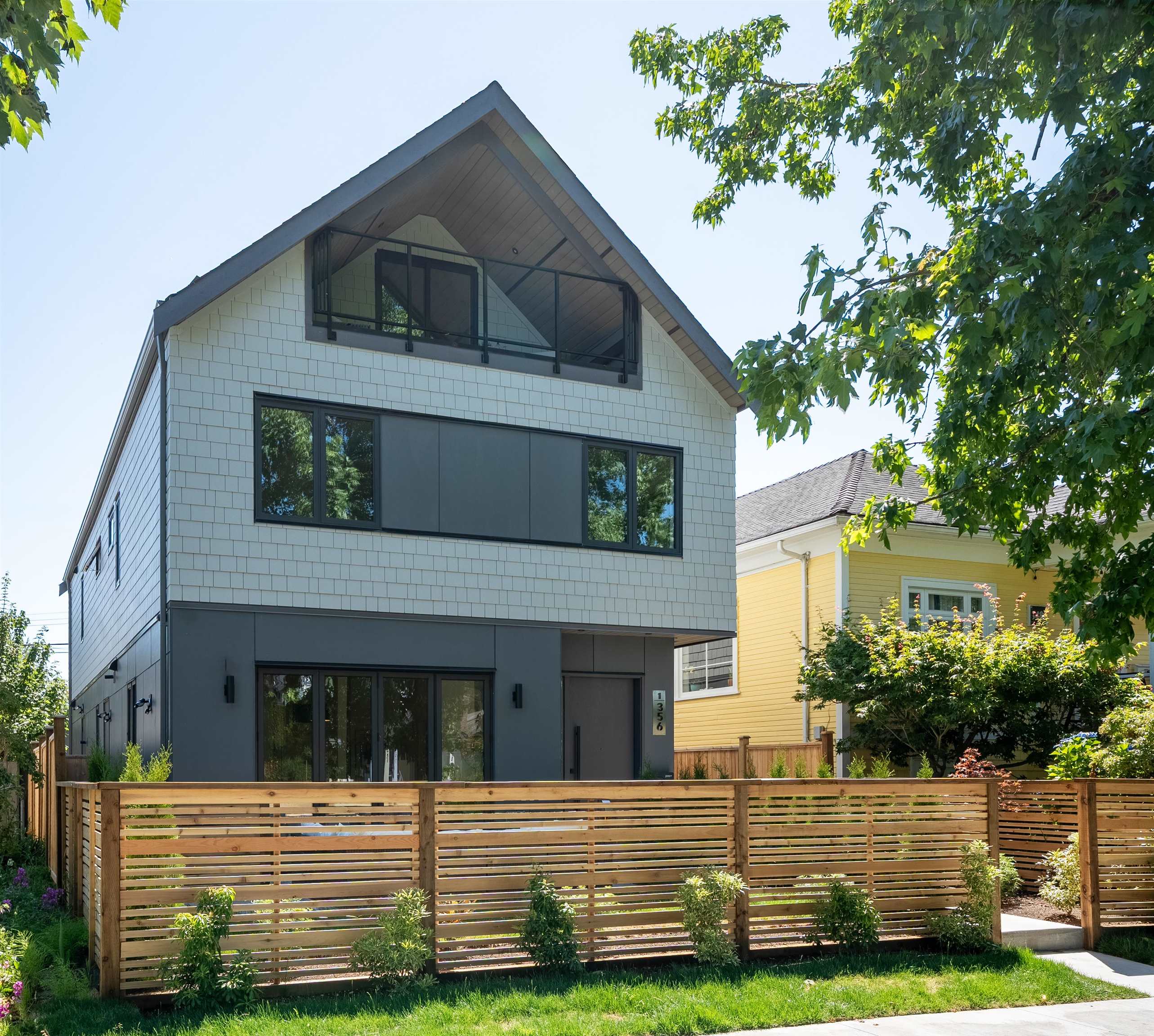 1 356 40TH AVENUE, R3069297, BC,