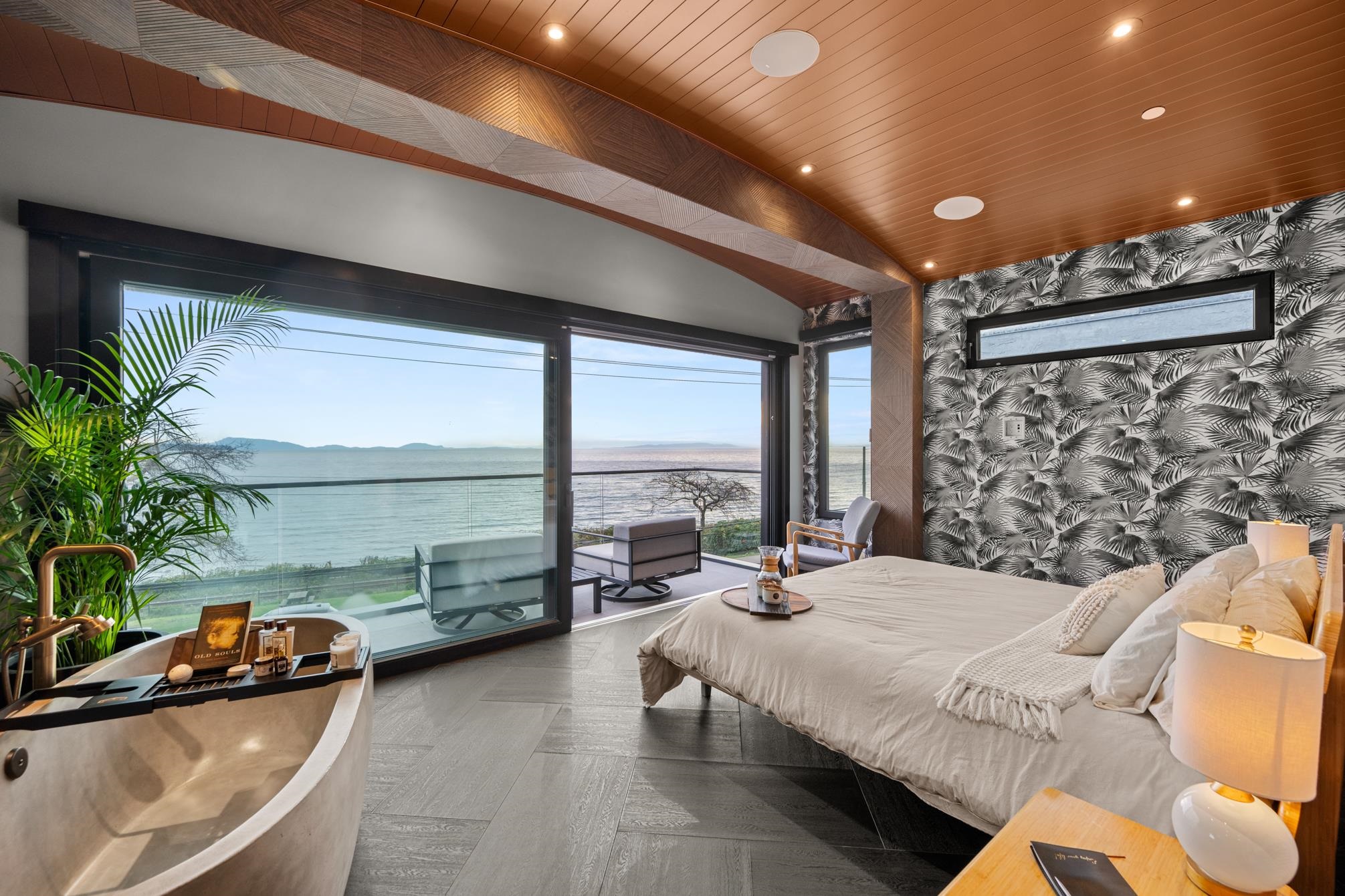 14555 MARINE DRIVE, White Rock BC V4B 1B5, R3069349, BC,