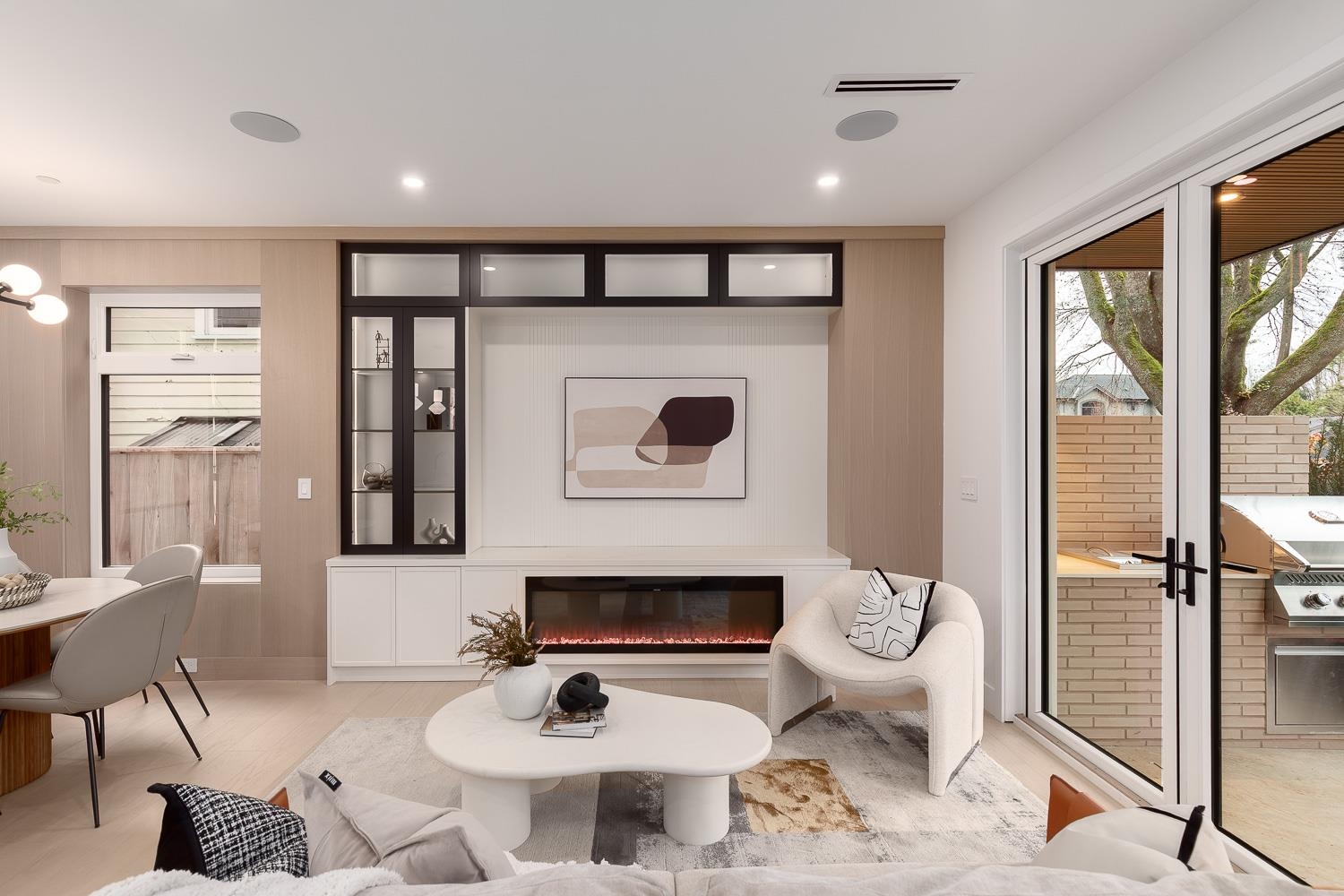 2 2976 13TH AVENUE, R3069421, BC,