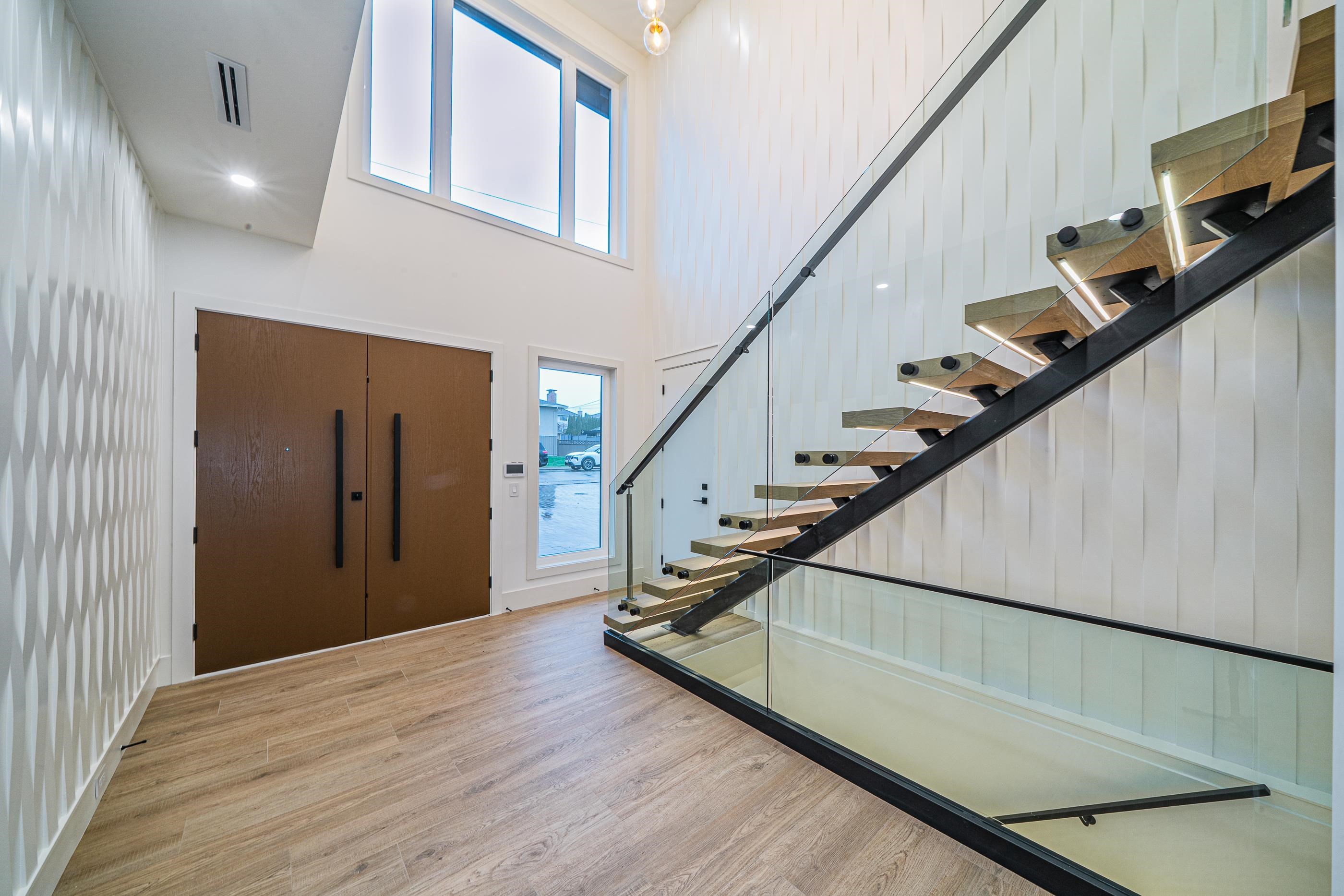 6708 WINCH STREET, Burnaby BC V5B 4K2, R3069588, BC,