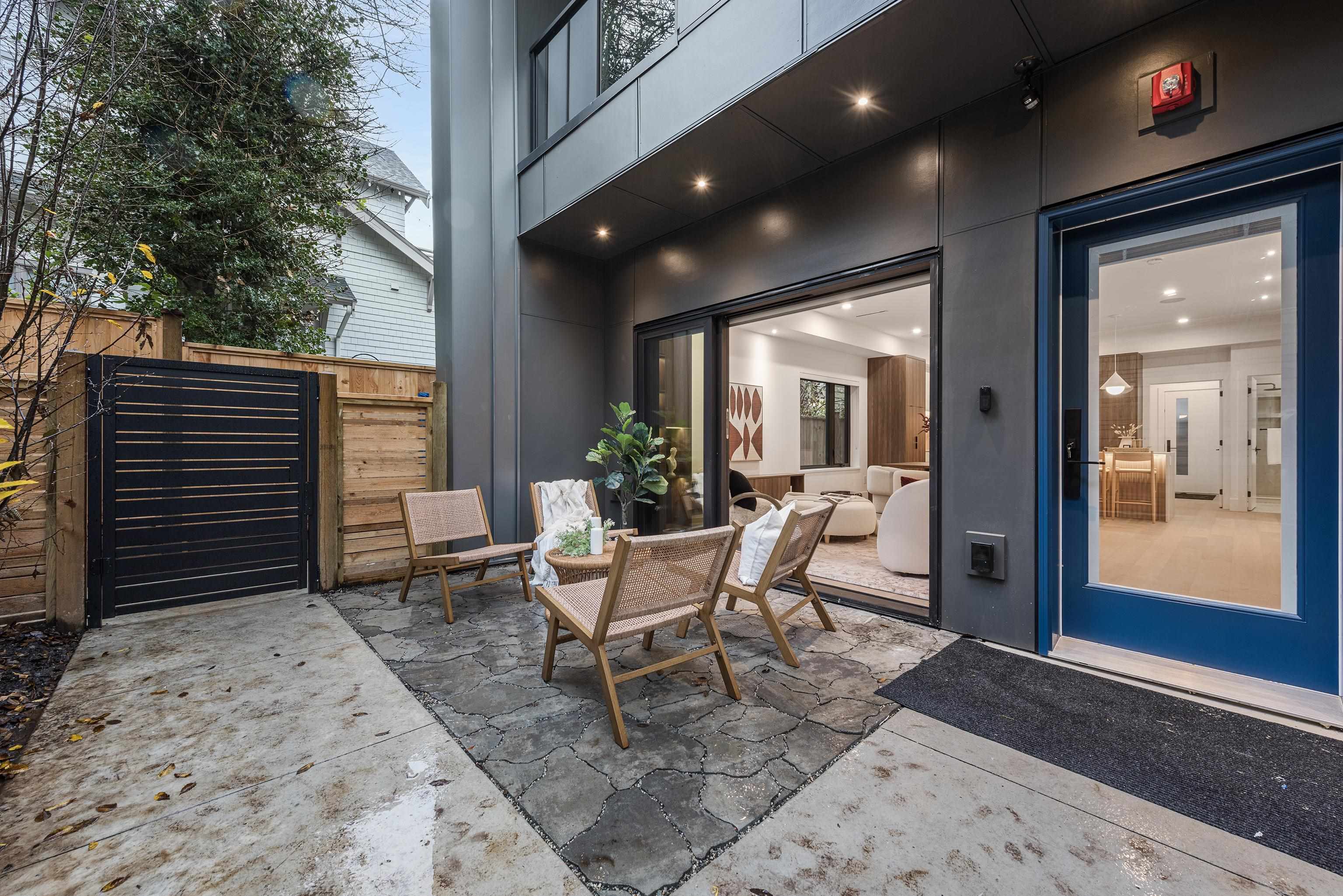 2 273 17TH AVENUE, R3069767, BC,