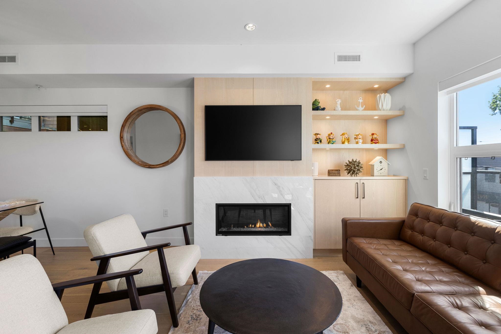 201 12088 3RD AVENUE, R3070012, BC,