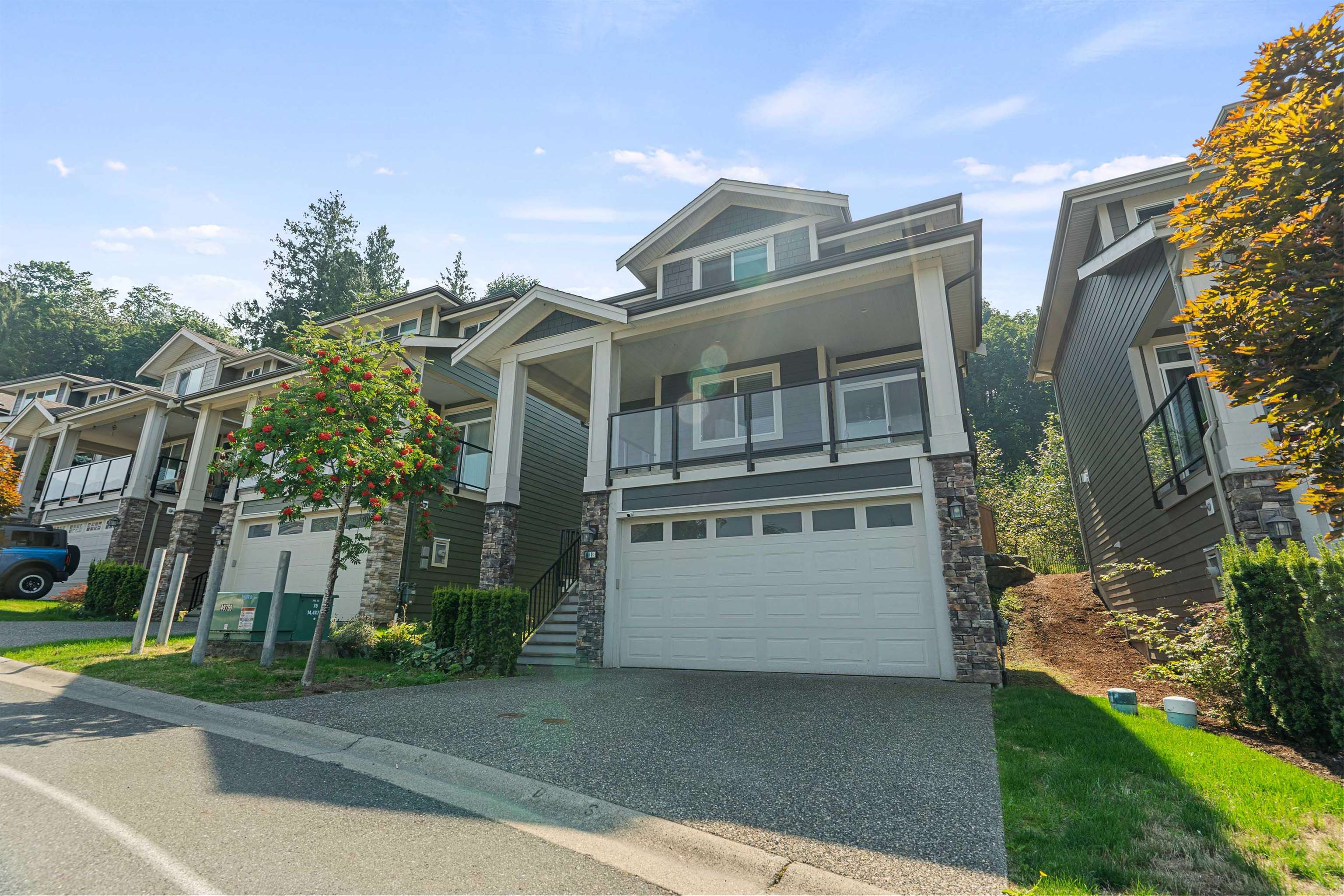 MLS® listing #R3070014 for sale located at 18 50634 LEDGESTONE PLACE
