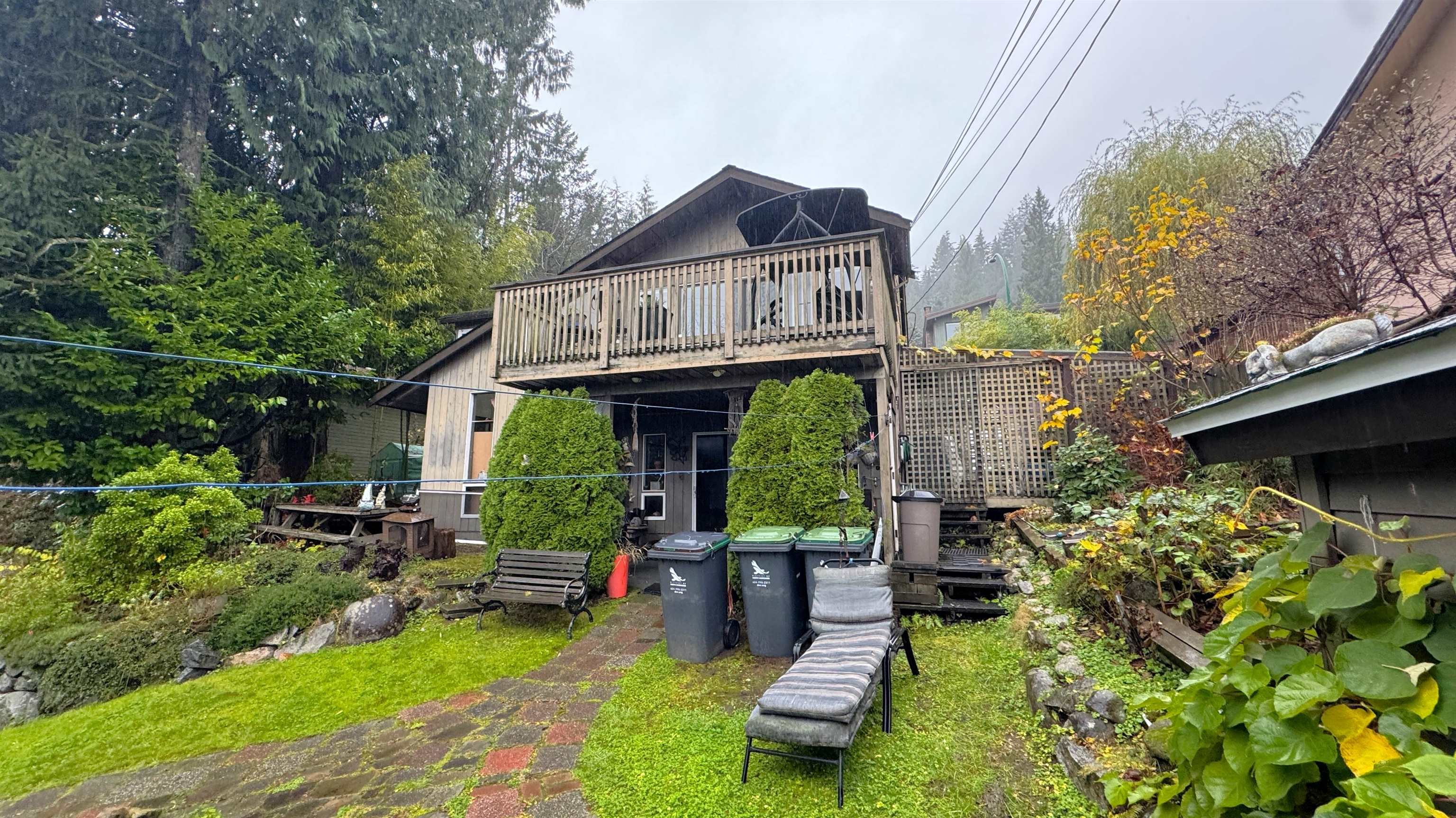 2071 DEEP COVE ROAD, North Vancouver BC V7G 1S8, R3070110, BC,