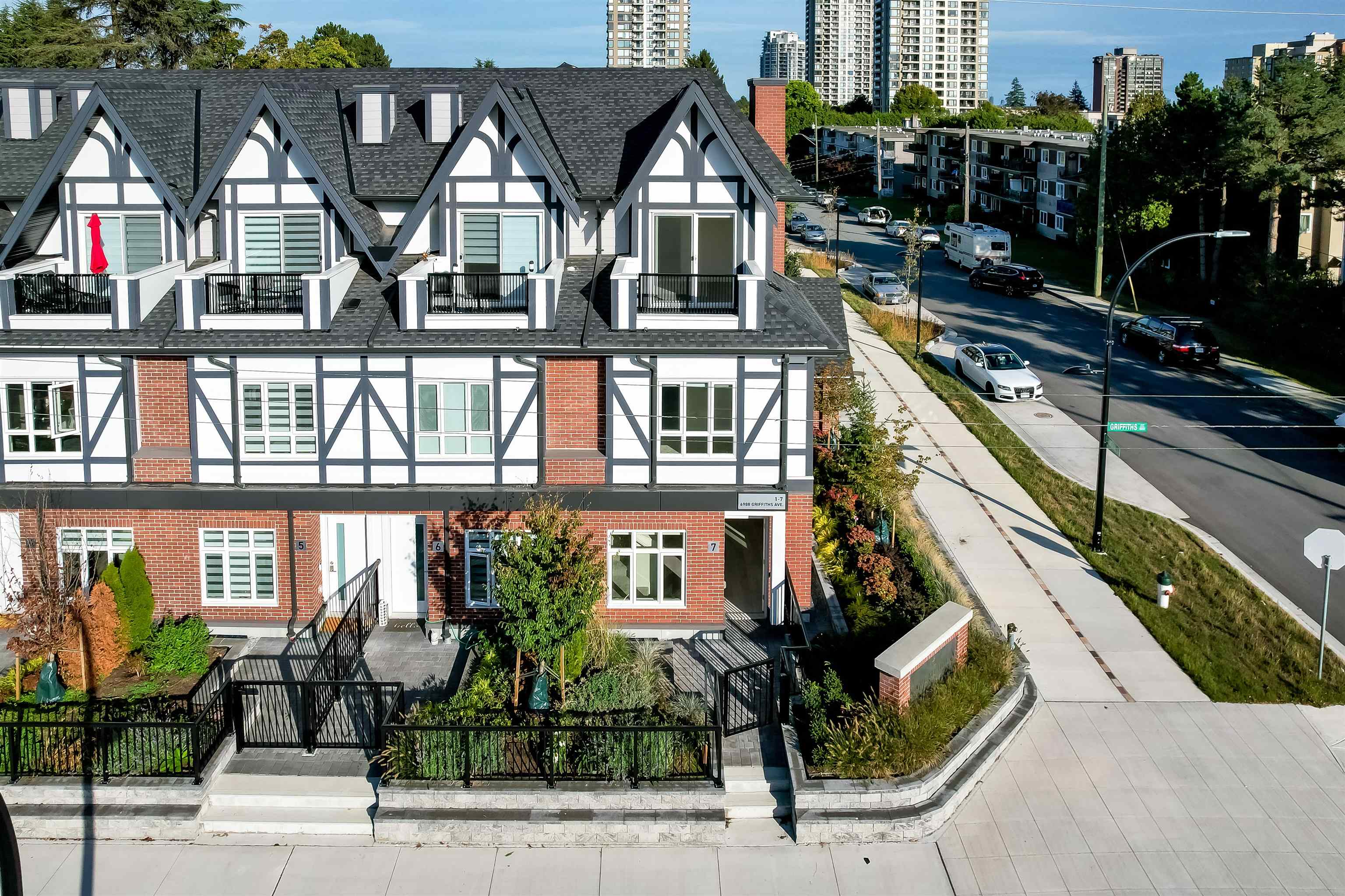 7 6988 GRIFFITHS AVENUE, R3070127, BC,