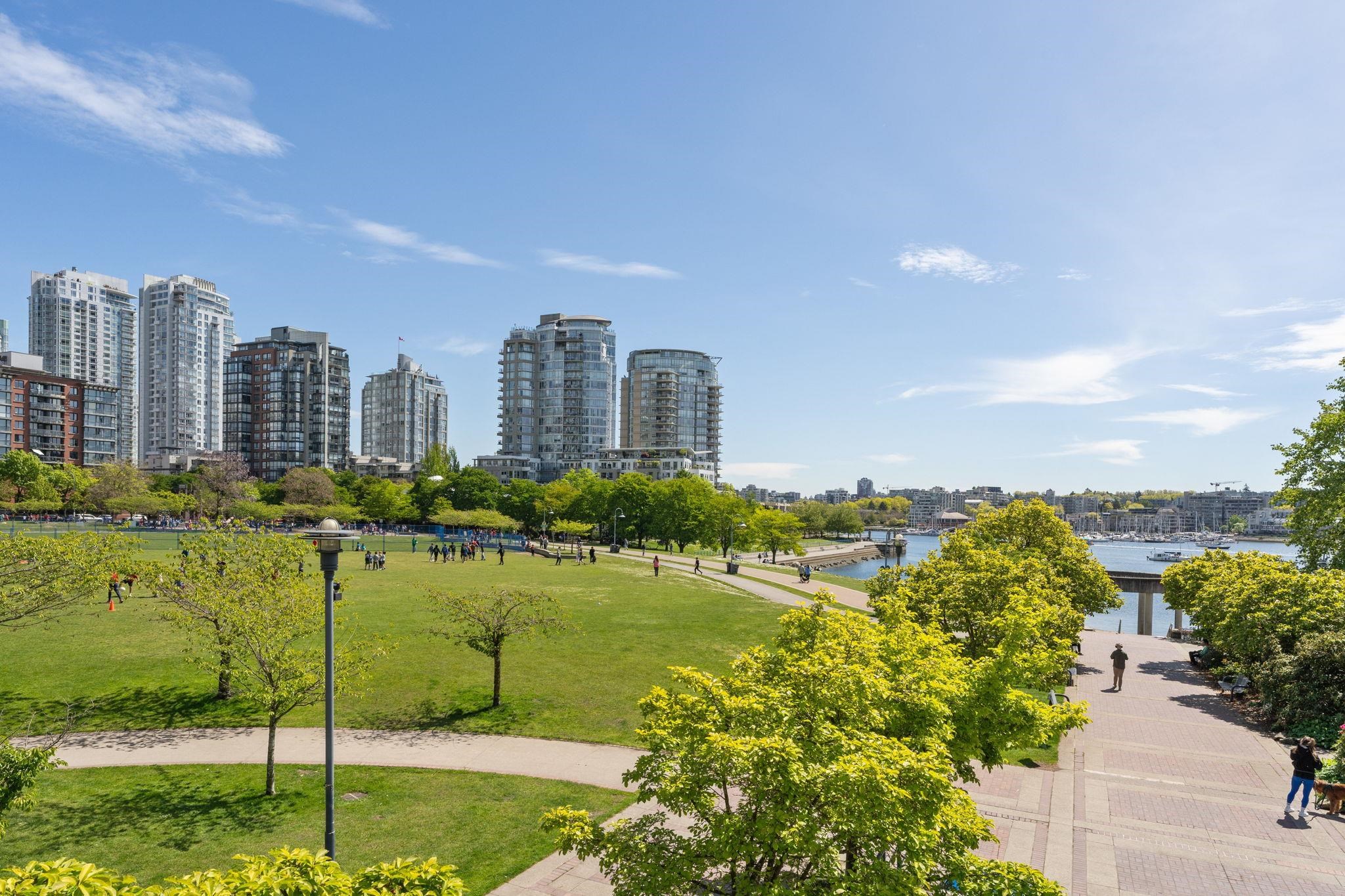 2201 1408 STRATHMORE MEWS, R3070227, BC,