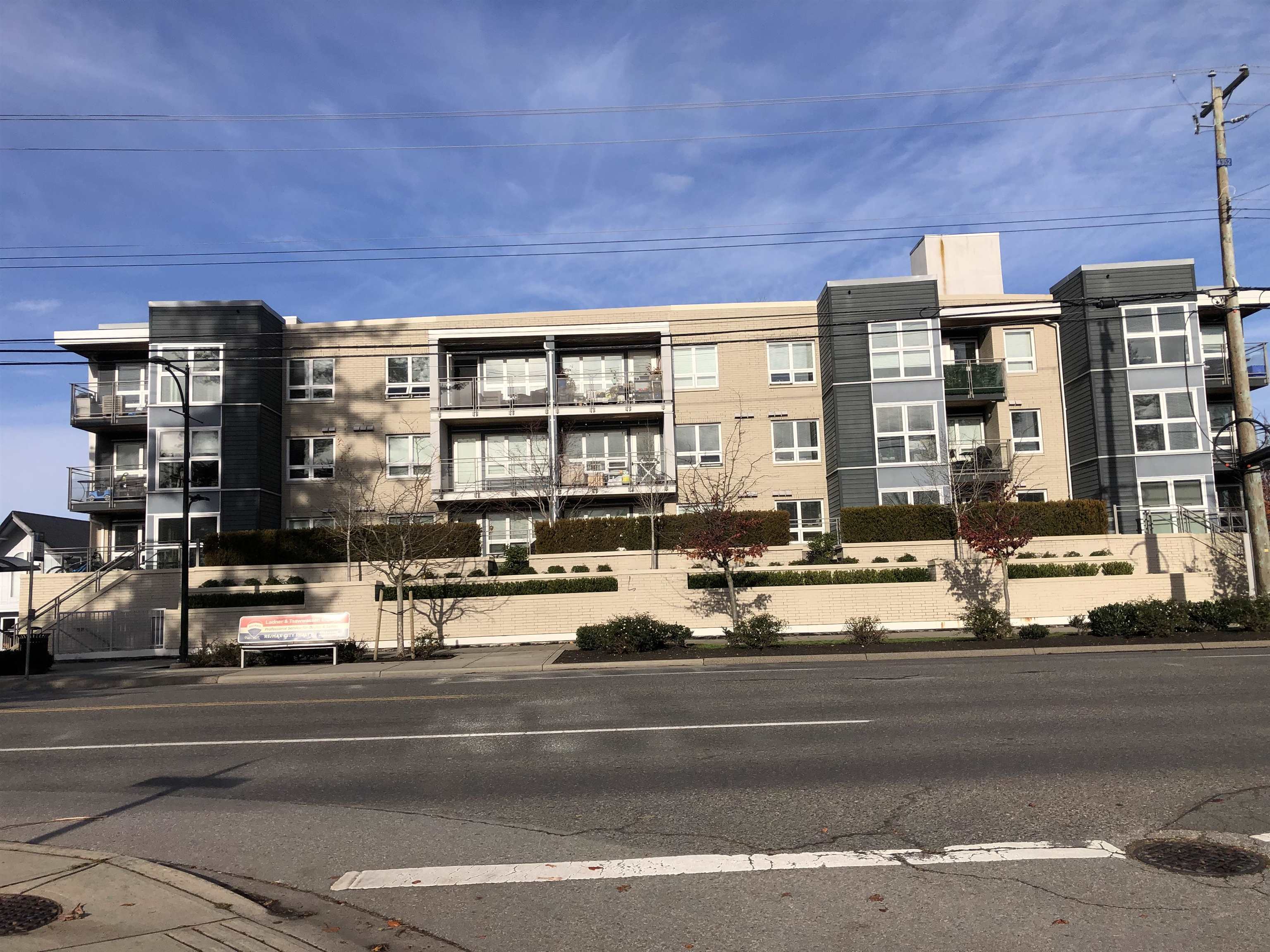 301 4815 55B STREET, R3070278, BC,