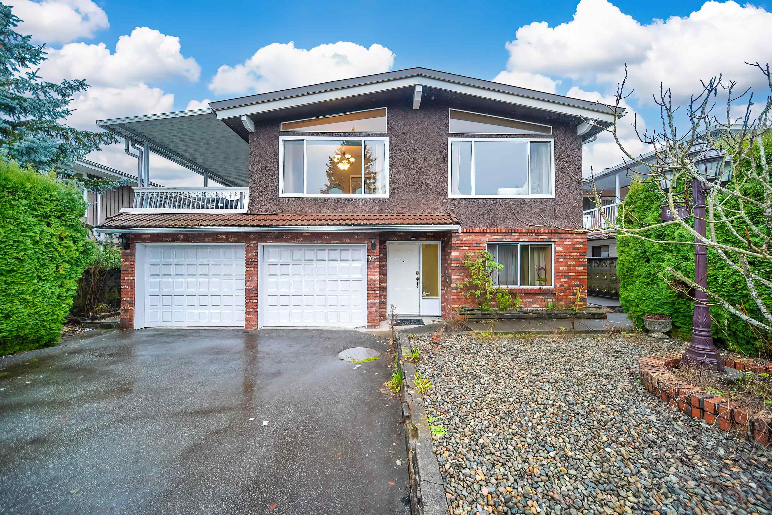 951 EVERETT CRESCENT, Burnaby BC V5A 2N6, R3070402, BC,