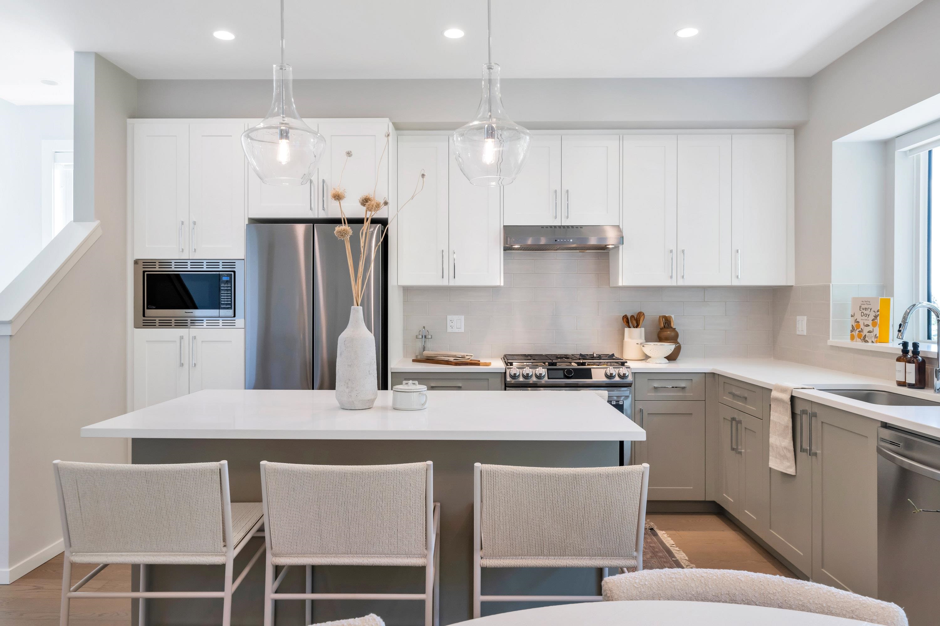 35 1871 165A STREET, R3070487, BC,