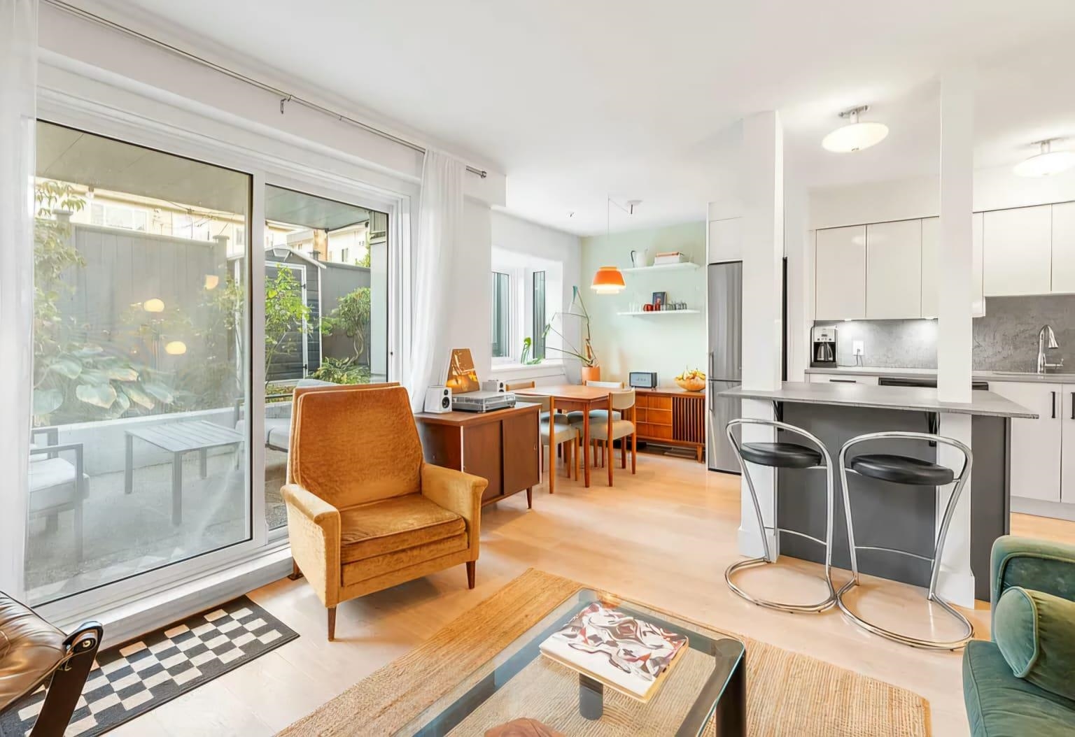 2133 DUNDAS STREET, Vancouver BC V5L 1J7, R3070652, BC,