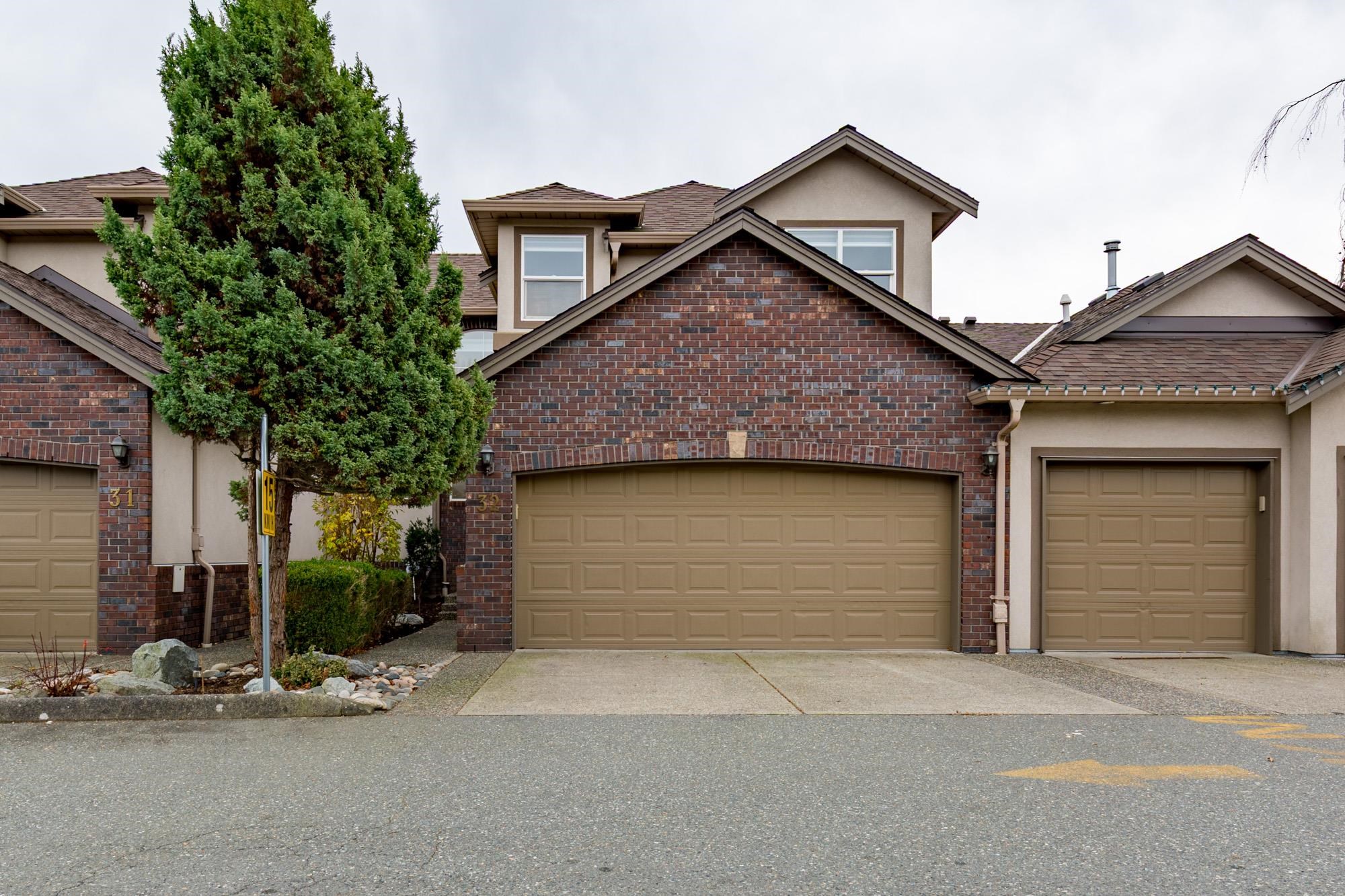 32 2525 YALE COURT, R3070735, BC,