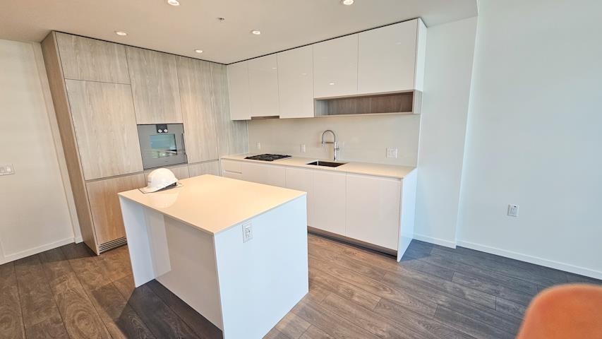 638 6300 MINORU BLVD, R3070736, BC,