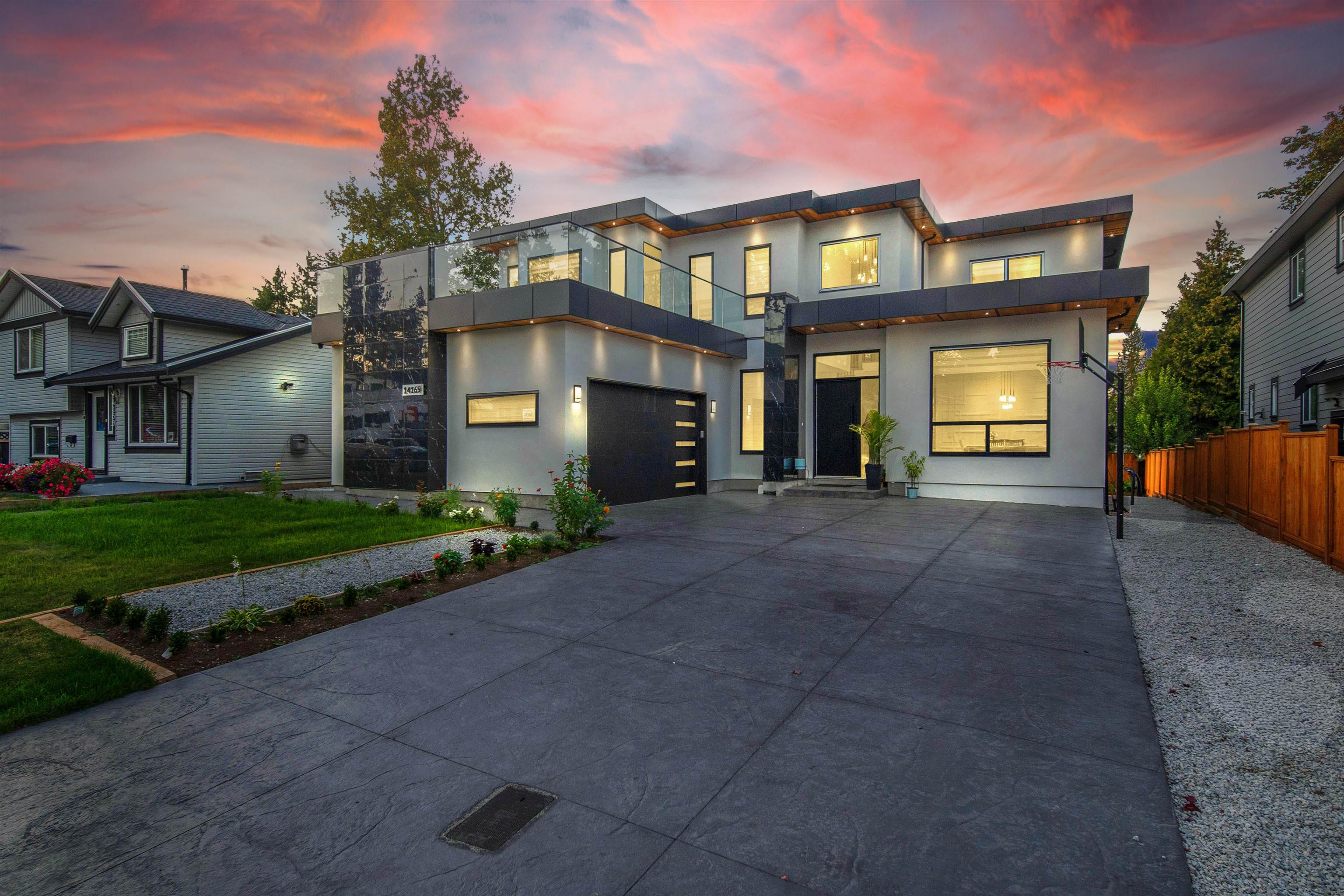 14169 75A AVENUE, Surrey BC V3W 6S8, R3070805, BC,