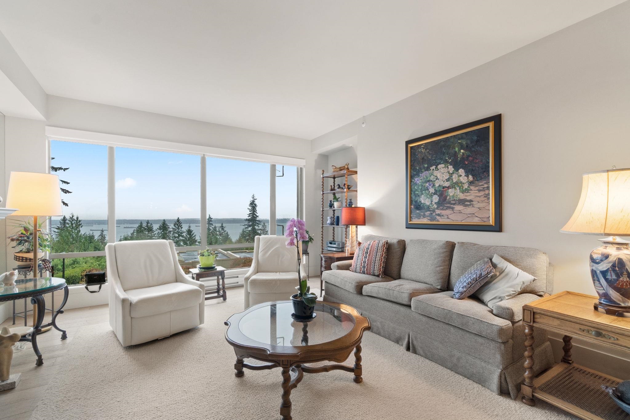 201 3105 DEER RIDGE DRIVE, R3071096, BC,