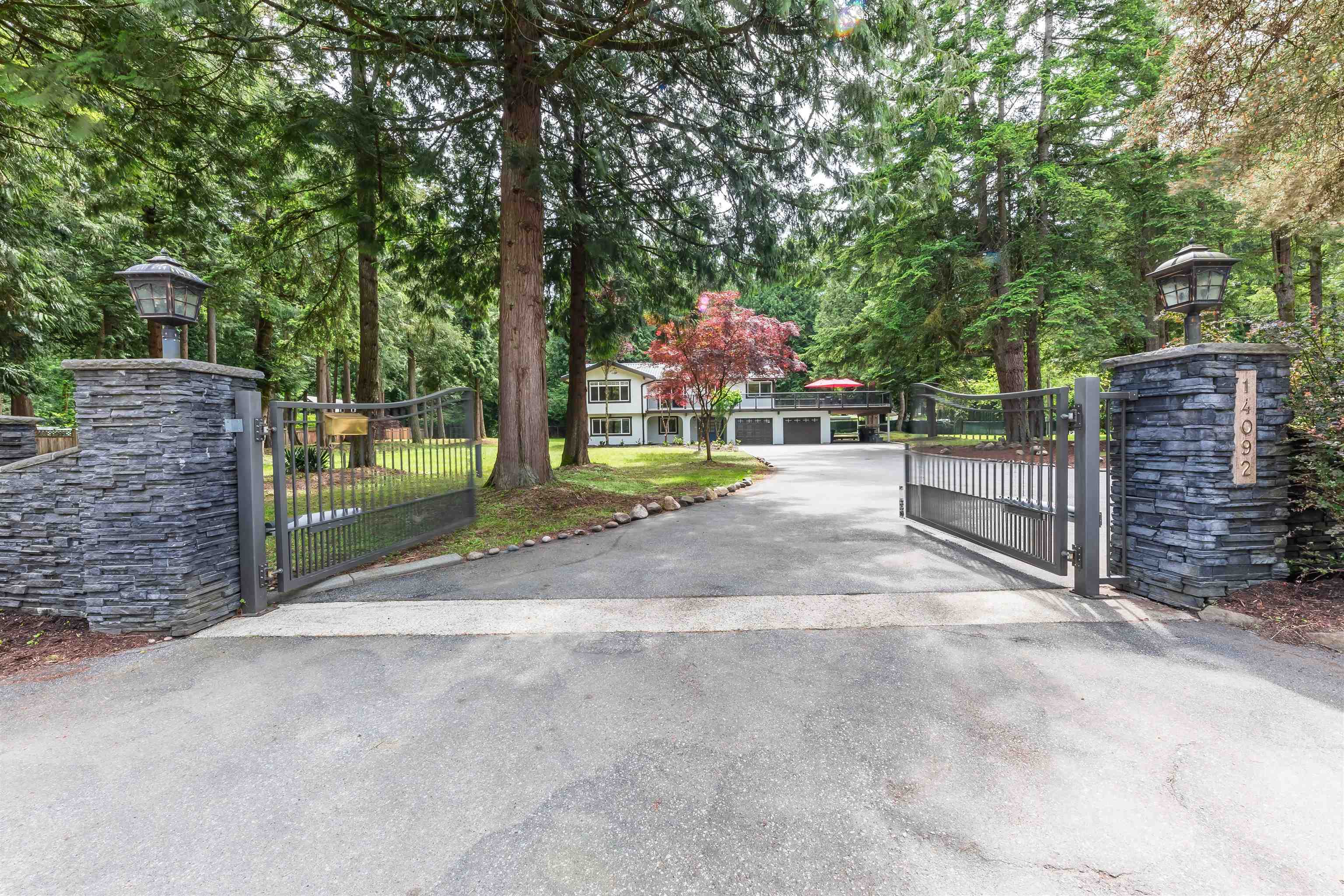 14092 CRESCENT ROAD, Surrey BC V4P 1L4, R3071125, BC,