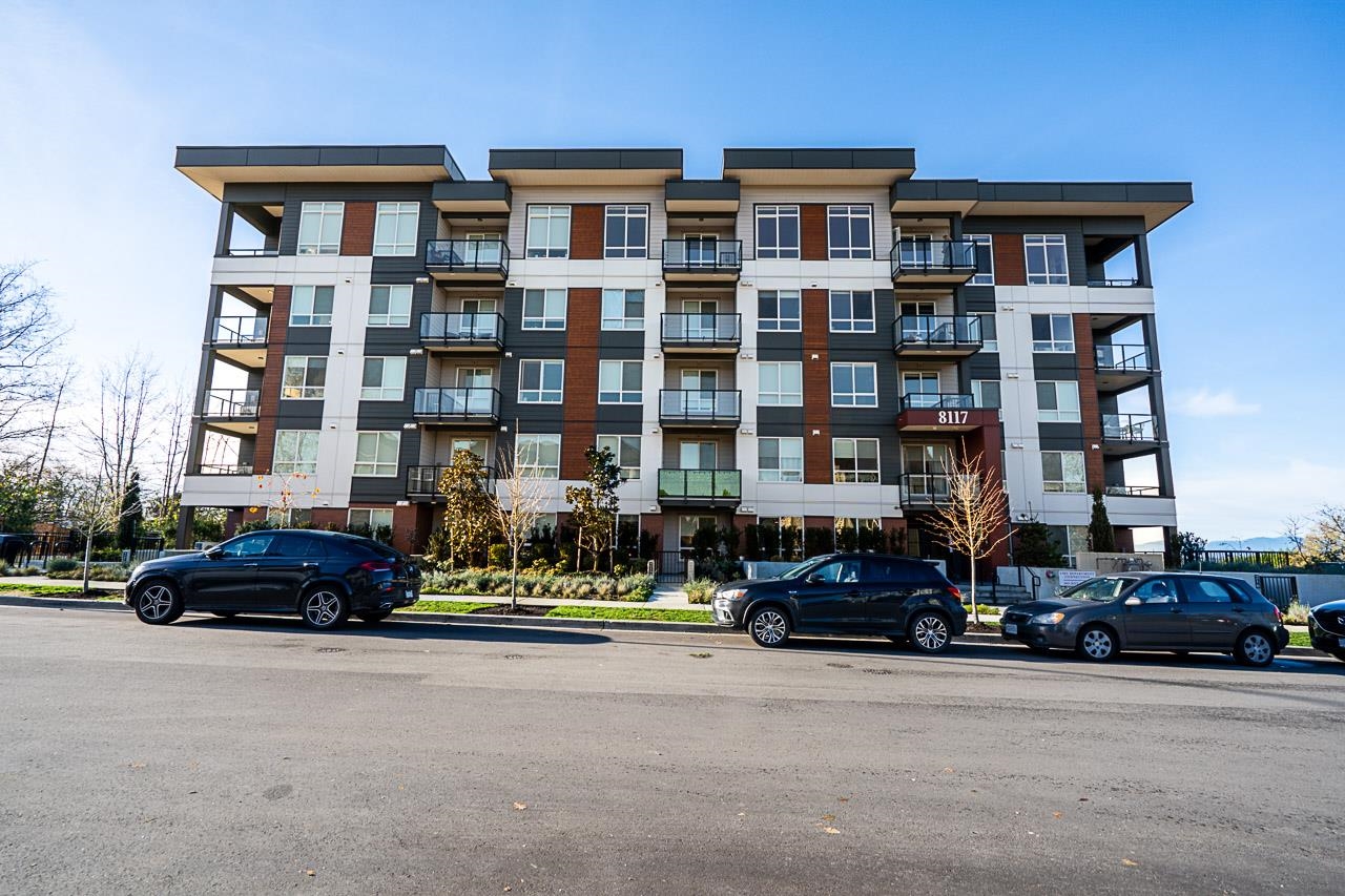 618 8117 200A STREET, R3071347, BC,