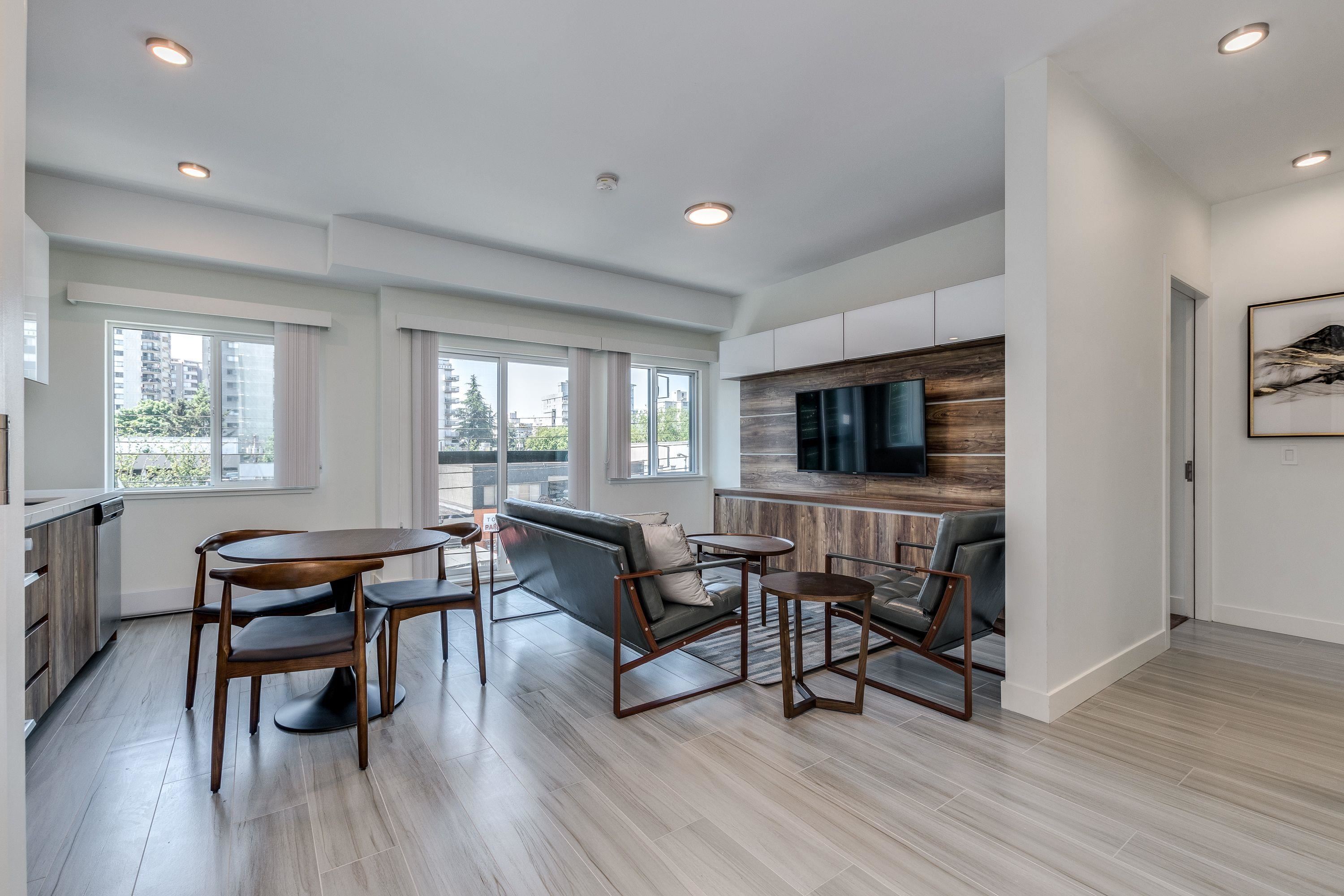 205 1168 PENDRELL STREET, R3071745, BC,