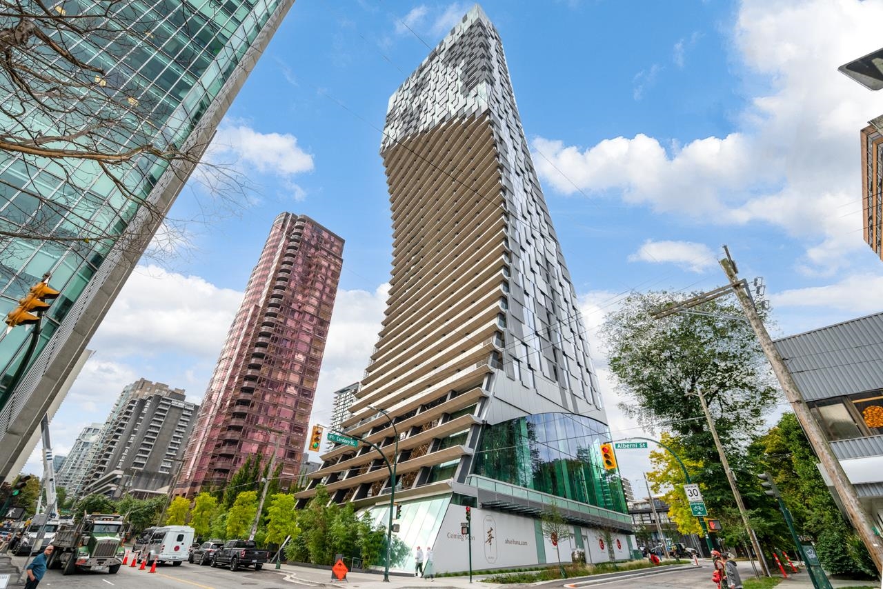 MLS® listing #R3071779 for sale located at 1107 1568 ALBERNI STREET