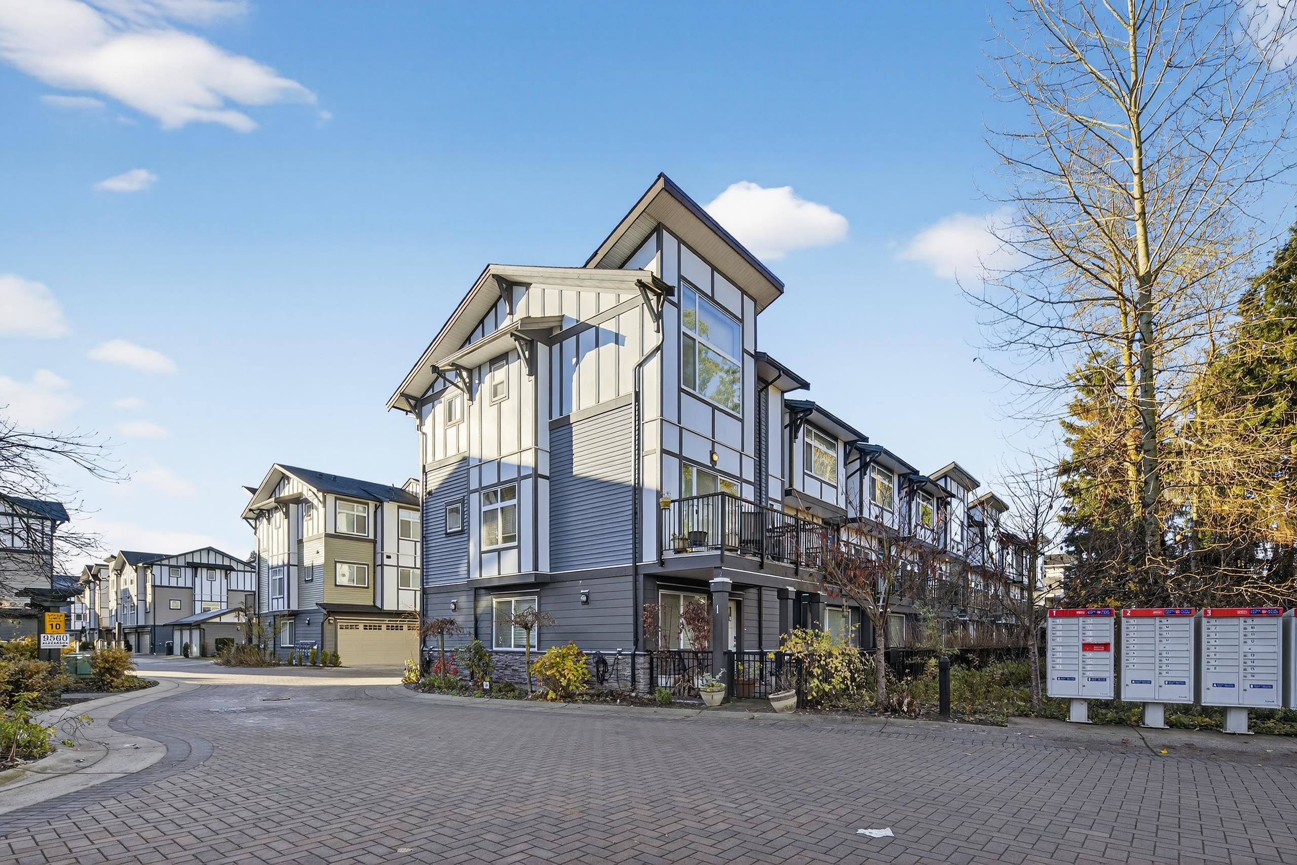 4 9680 ALEXANDRA ROAD, R3071858, BC,