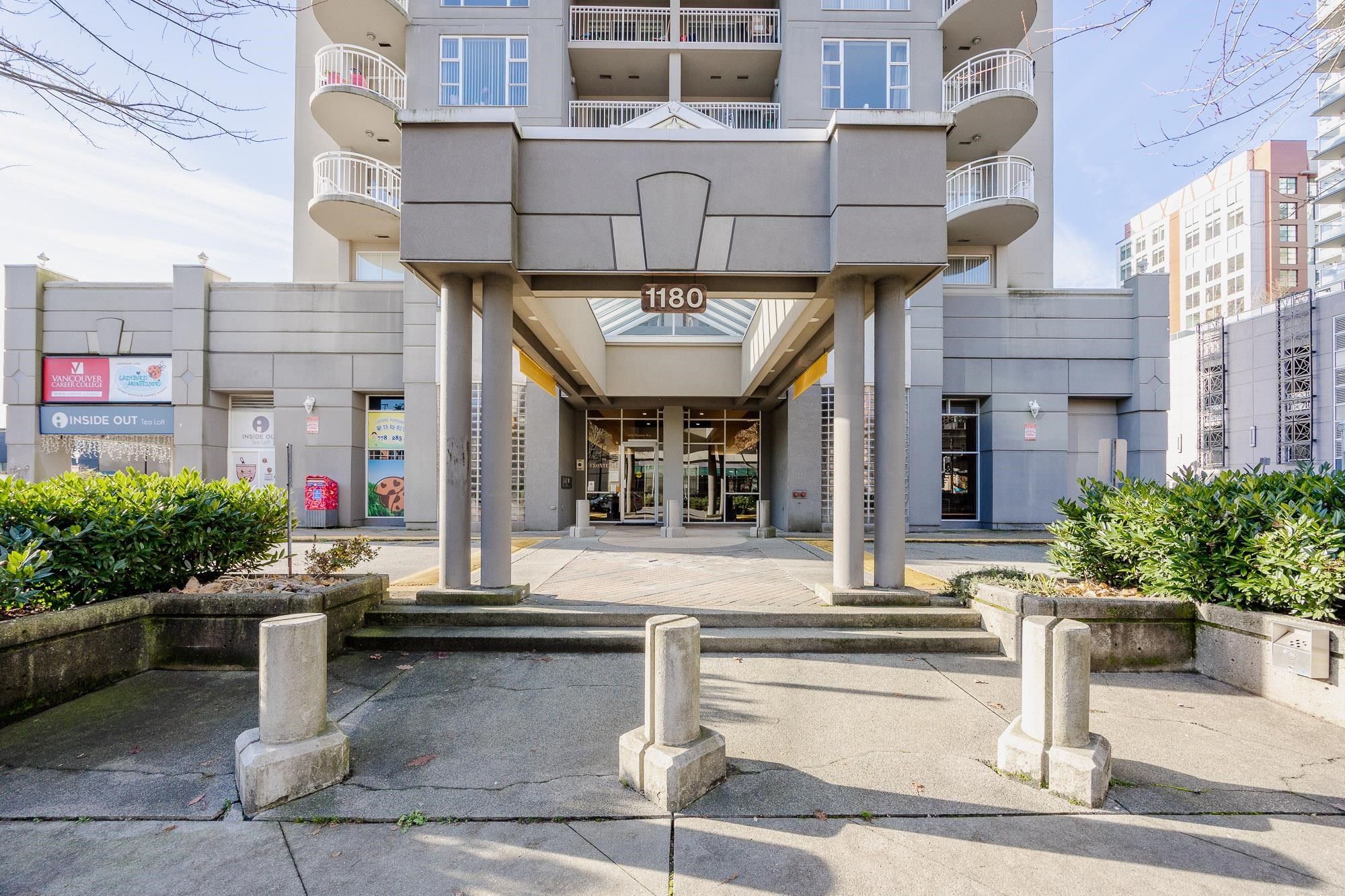 PH1 1180 PINETREE WAY, R3071867, BC,