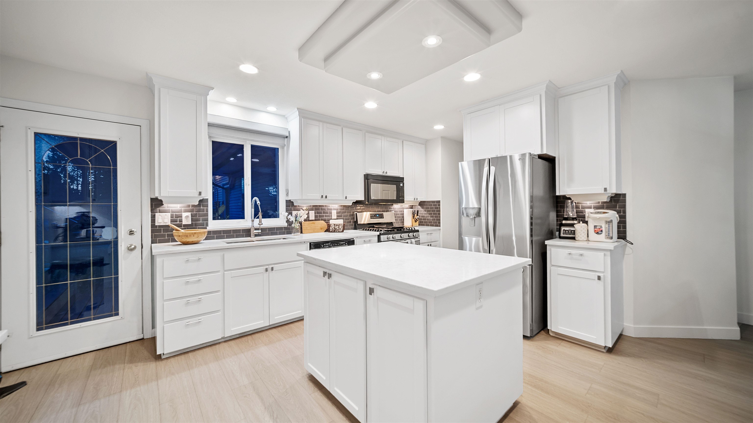 21124 GLENWOOD AVENUE, Maple Ridge BC V2X 8K5, R3071919, BC,