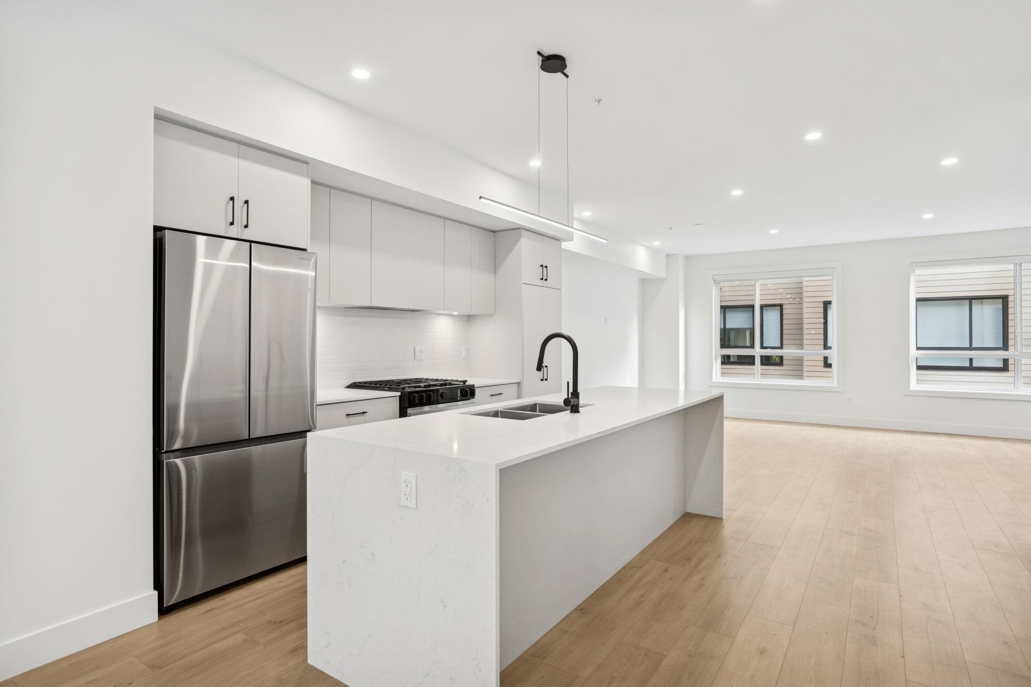 3 19667 55A AVENUE, R3071936, BC,