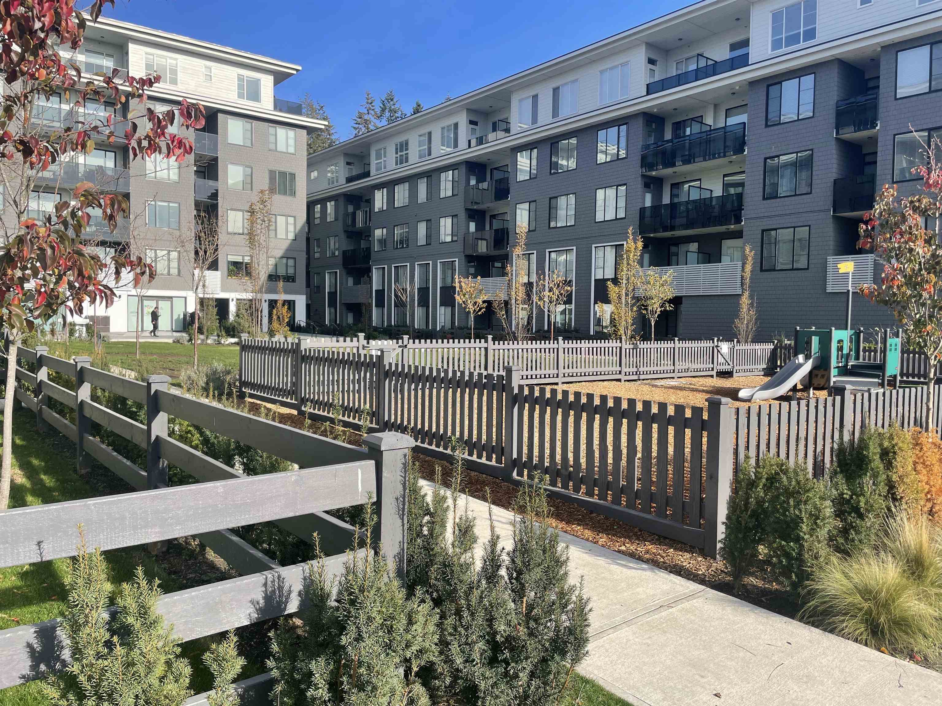 15848 FRASER HIGHWAY, Surrey BC V4N 6X6, R3071978, BC,