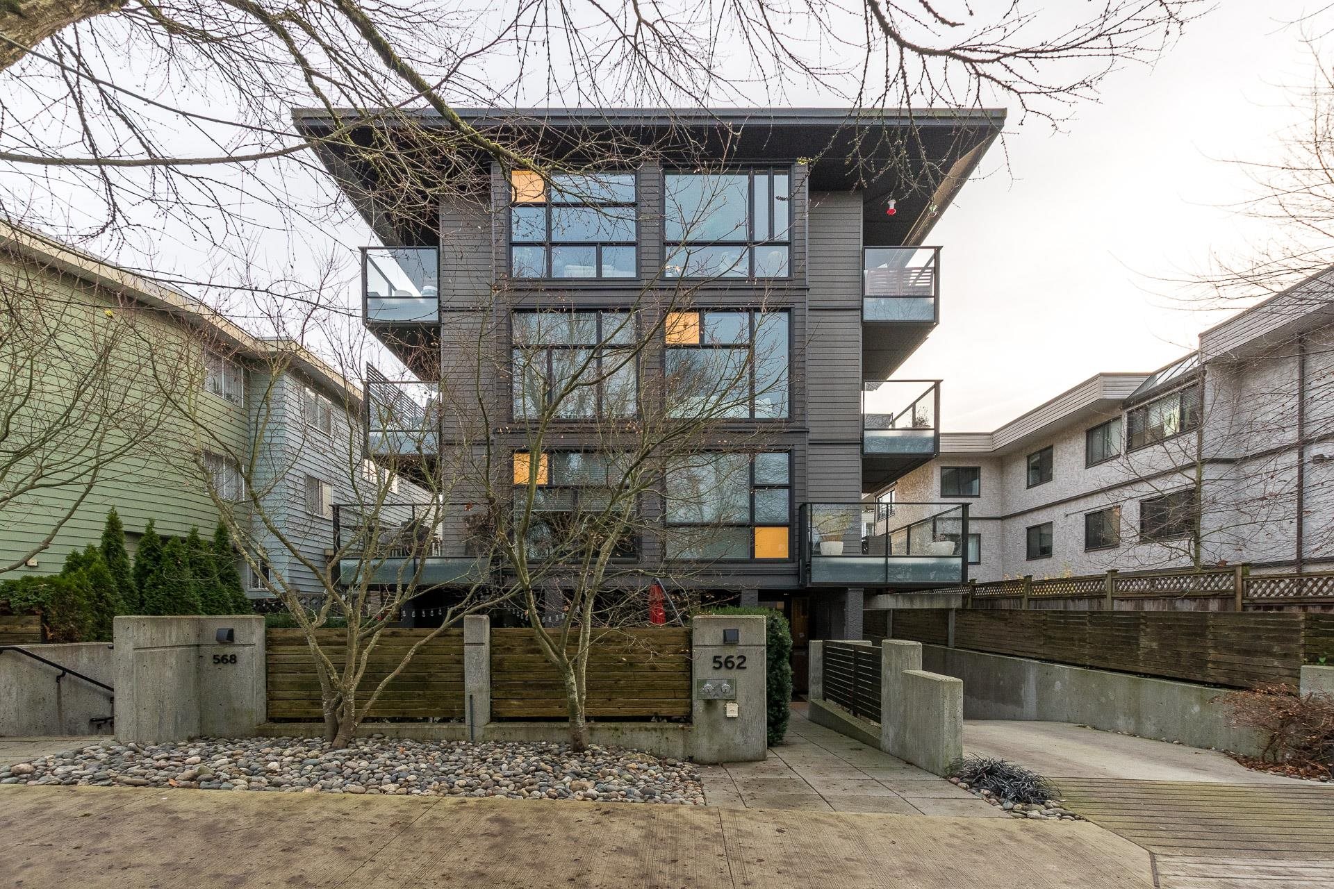 PH1 562 7TH AVENUE, R3072003, BC,