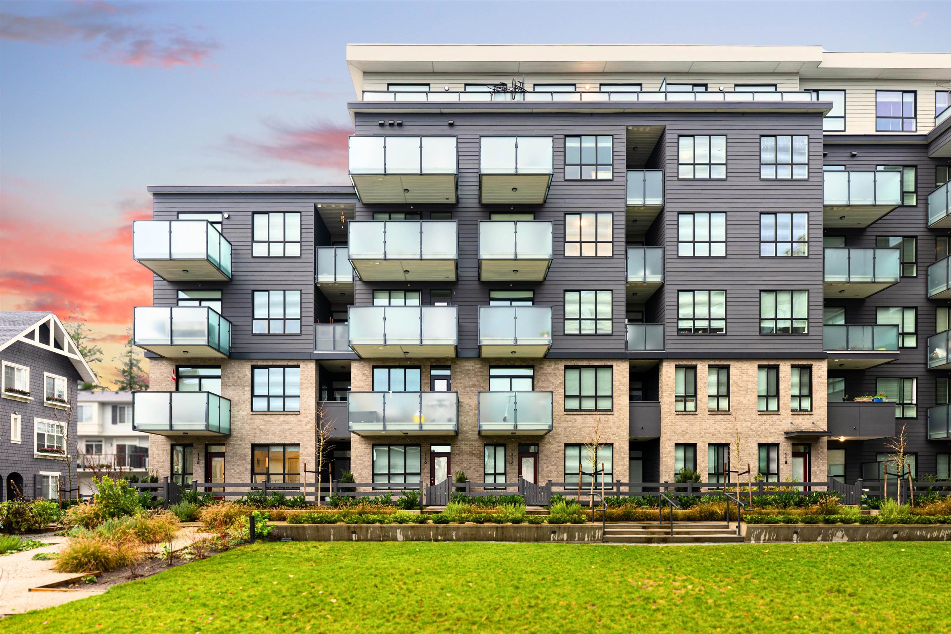 115 15738 85 AVENUE, R3072012, BC,